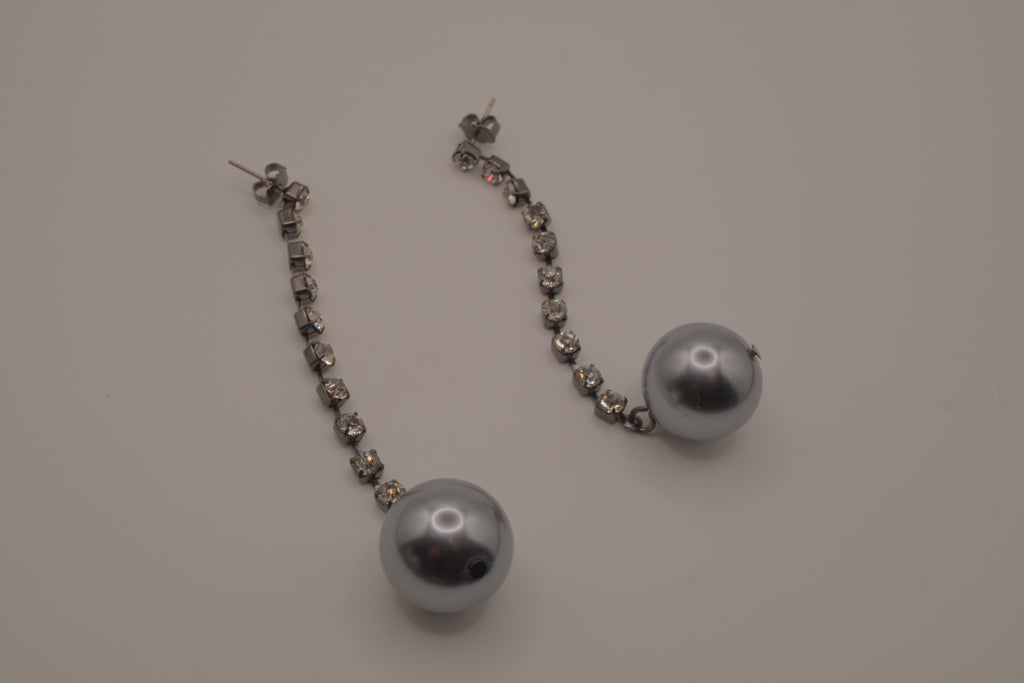 Vintage Avon Grey "Glam Star" drop earrings