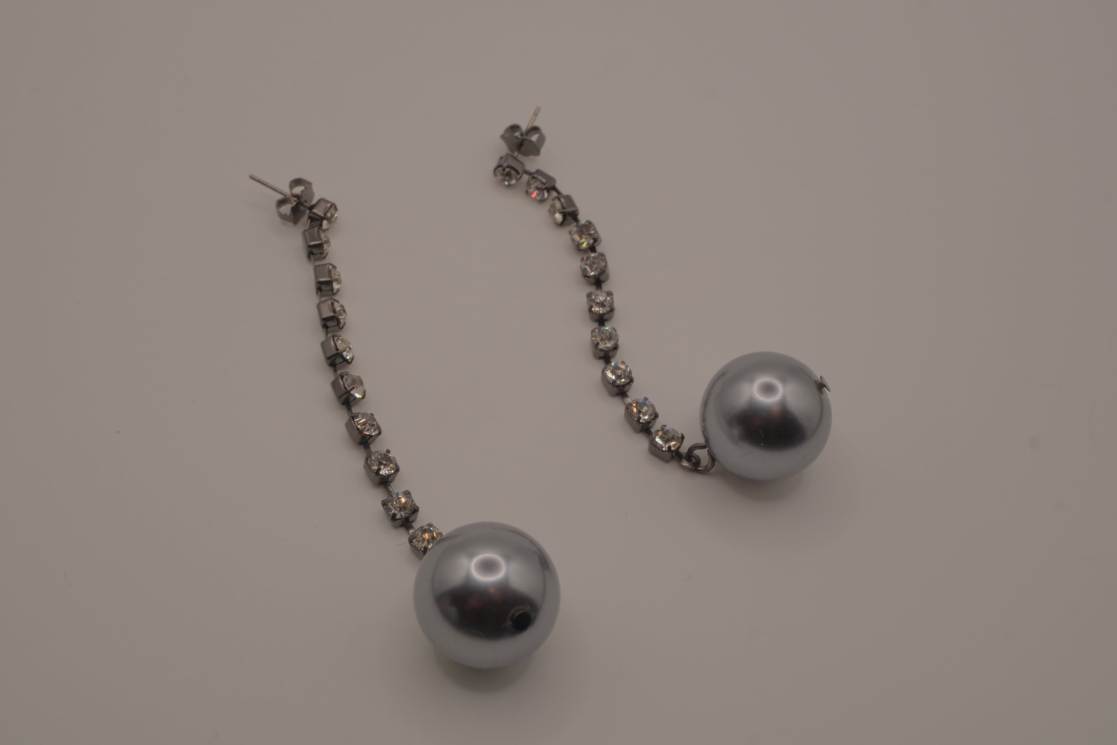 Vintage Avon Grey "Glam Star" drop earrings