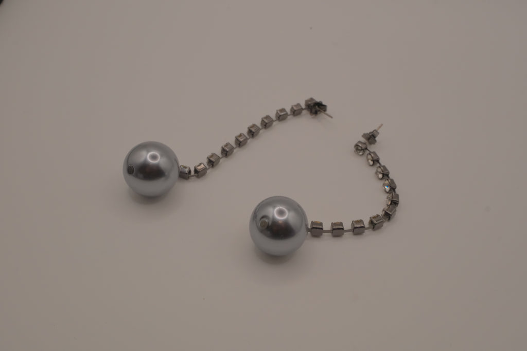 Vintage Avon Grey "Glam Star" drop earrings
