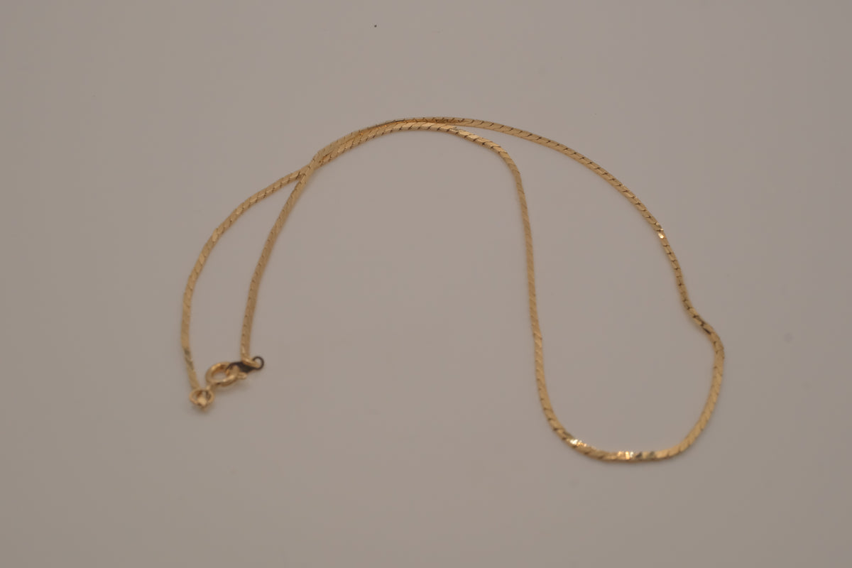 Vintage Avon sleek cobra Chain necklace
