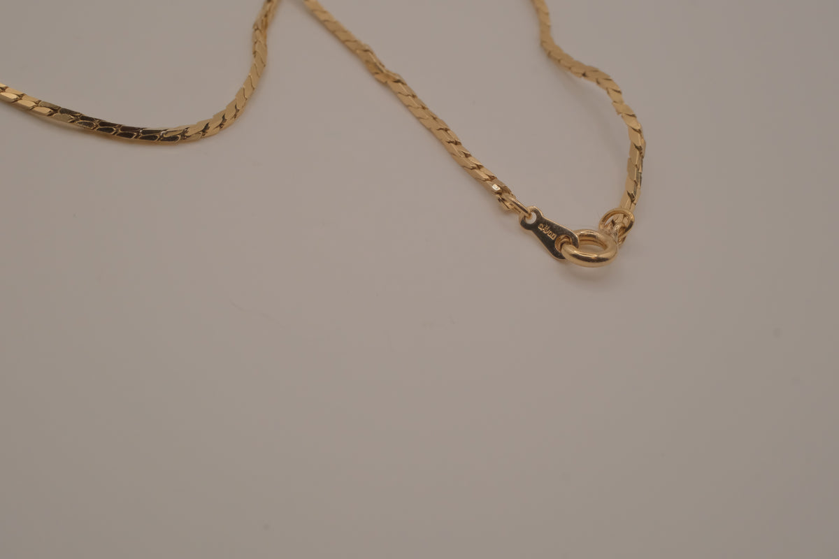 Vintage Avon sleek cobra Chain necklace