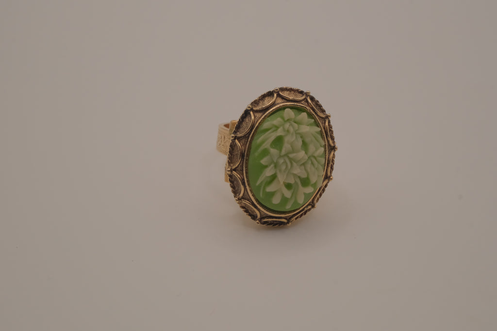 Vintage Vanda perfume locket ring