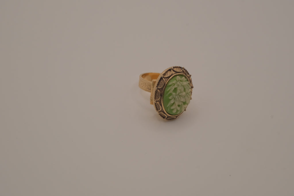 Vintage Vanda perfume locket ring