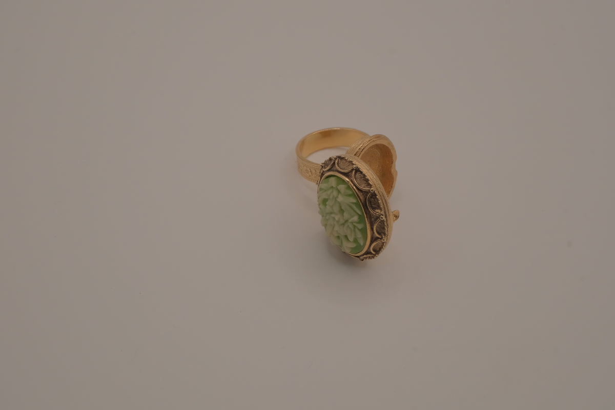 Vintage Vanda perfume locket ring