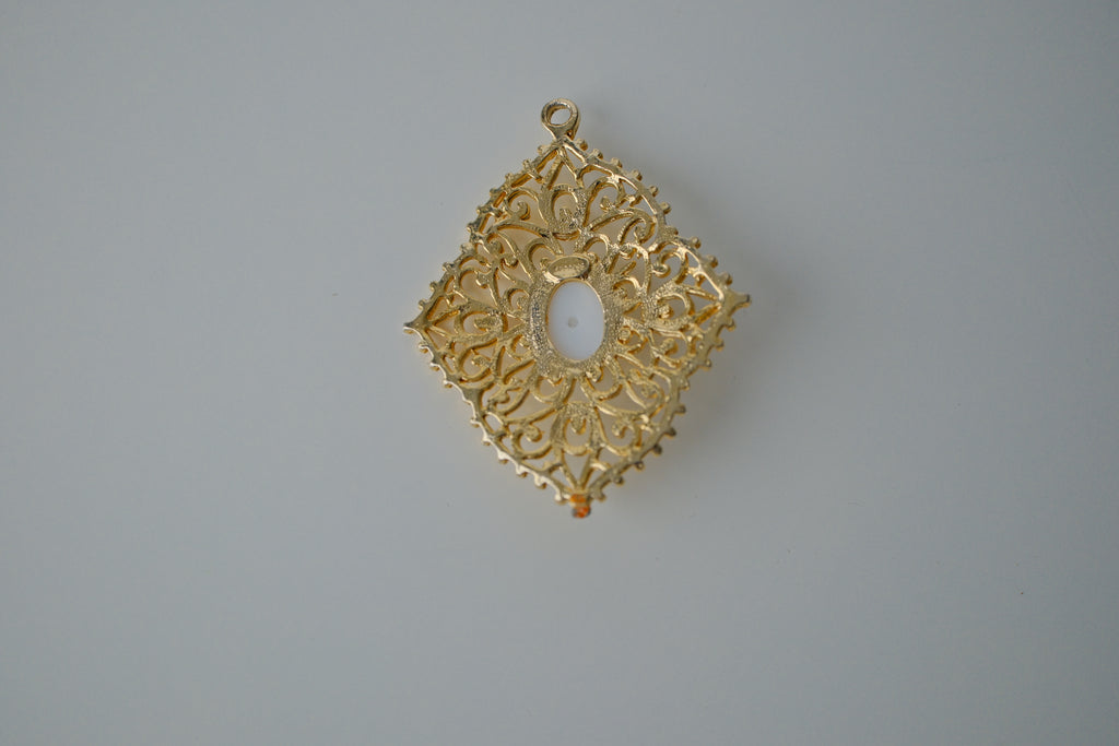 Vintage Gold Filigree Pearl Pendant