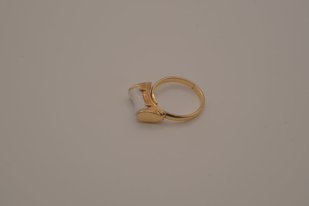 Vintage 1977 Sarah Coventry "Spring Fever" ring