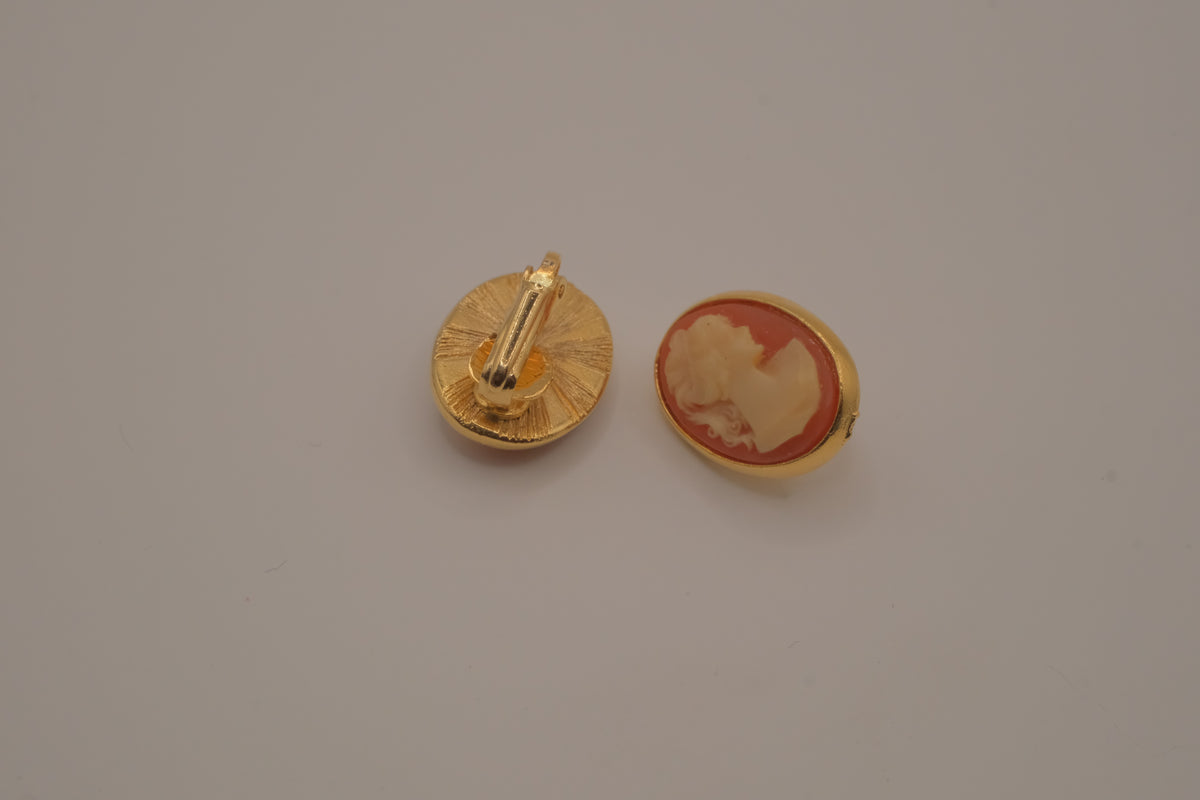Vintage classic oval cameo clip on earrings