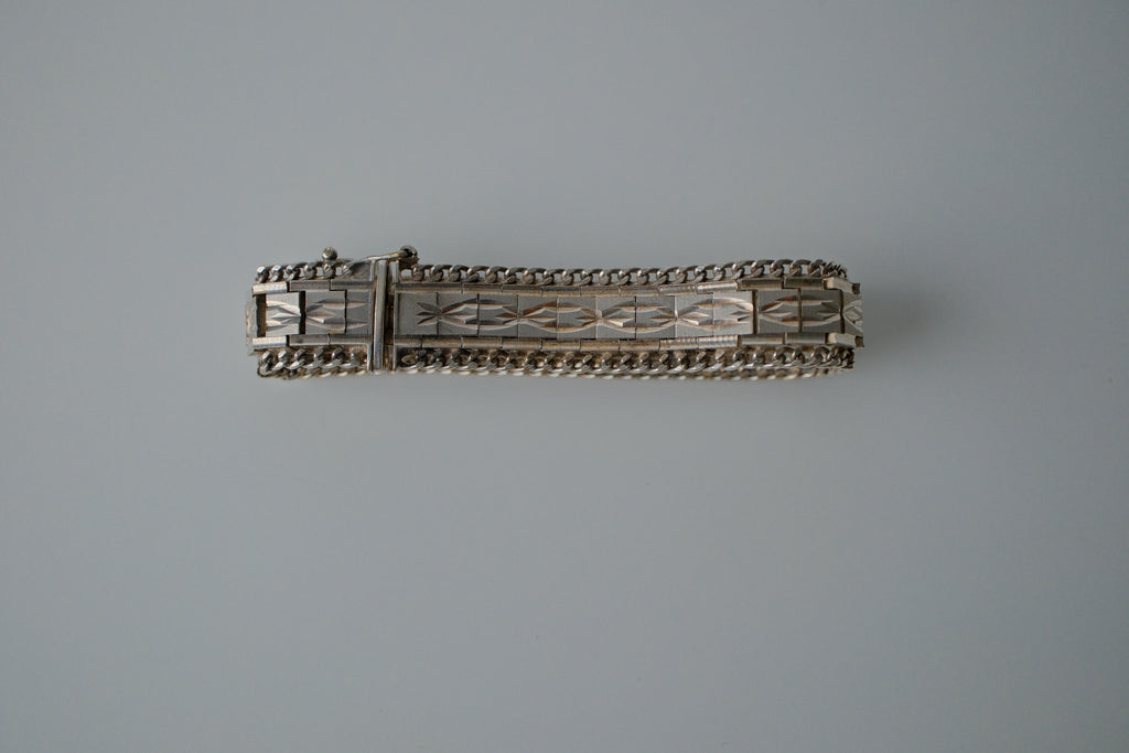 Vintage Silver Link Embossed Bracelet