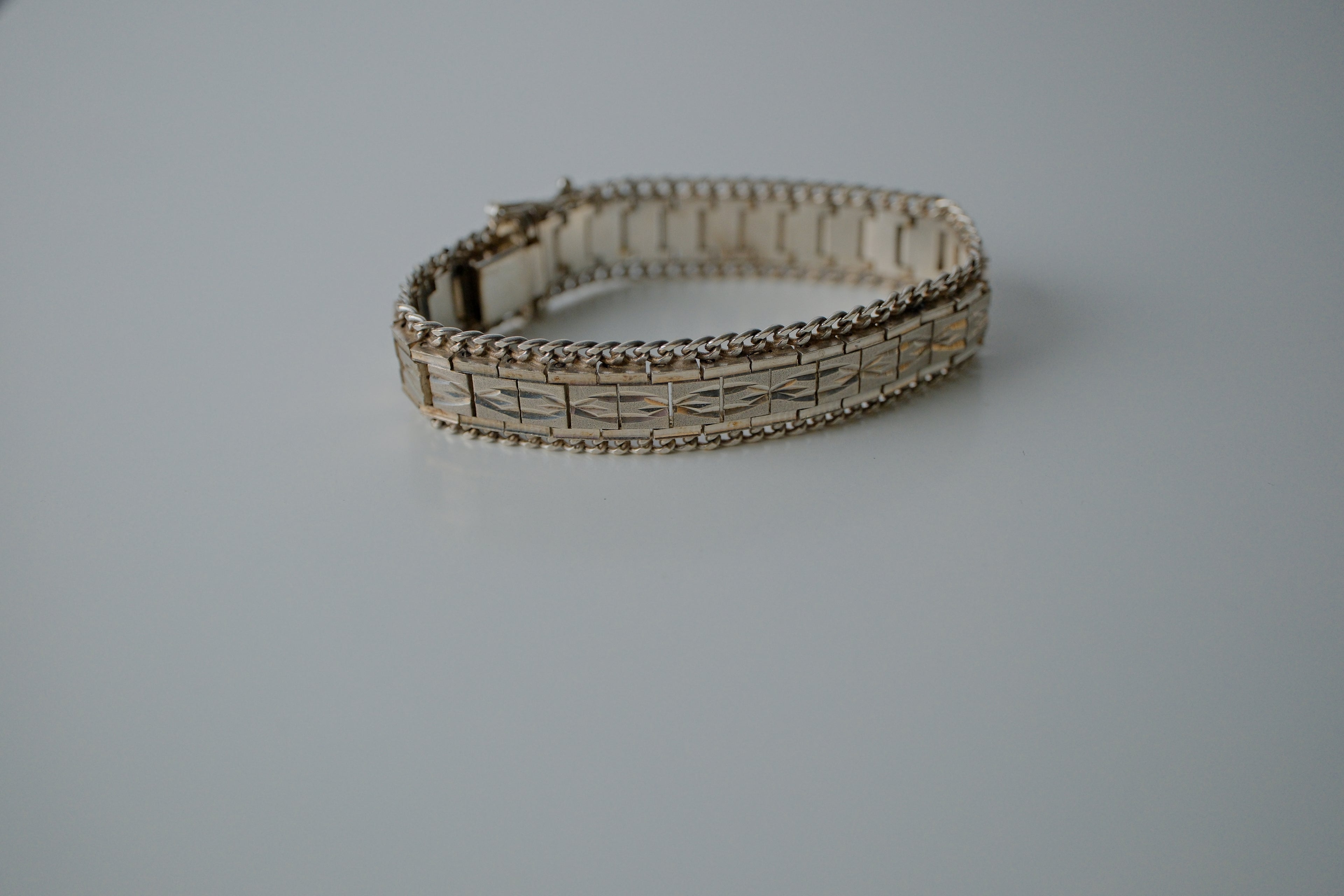 Vintage Silver Link Embossed Bracelet