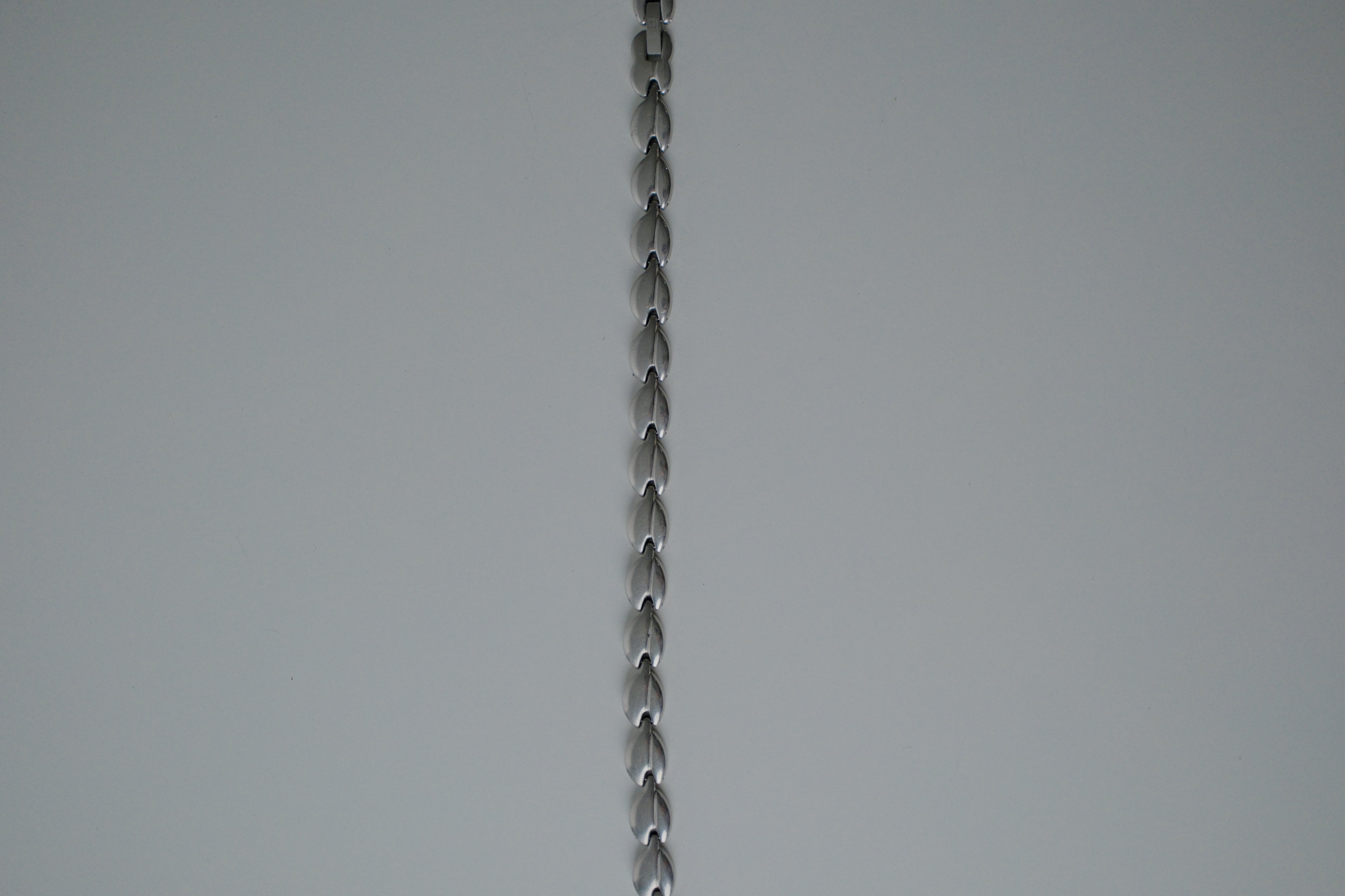 Titanium Leaf Link Magnetic Bracelet