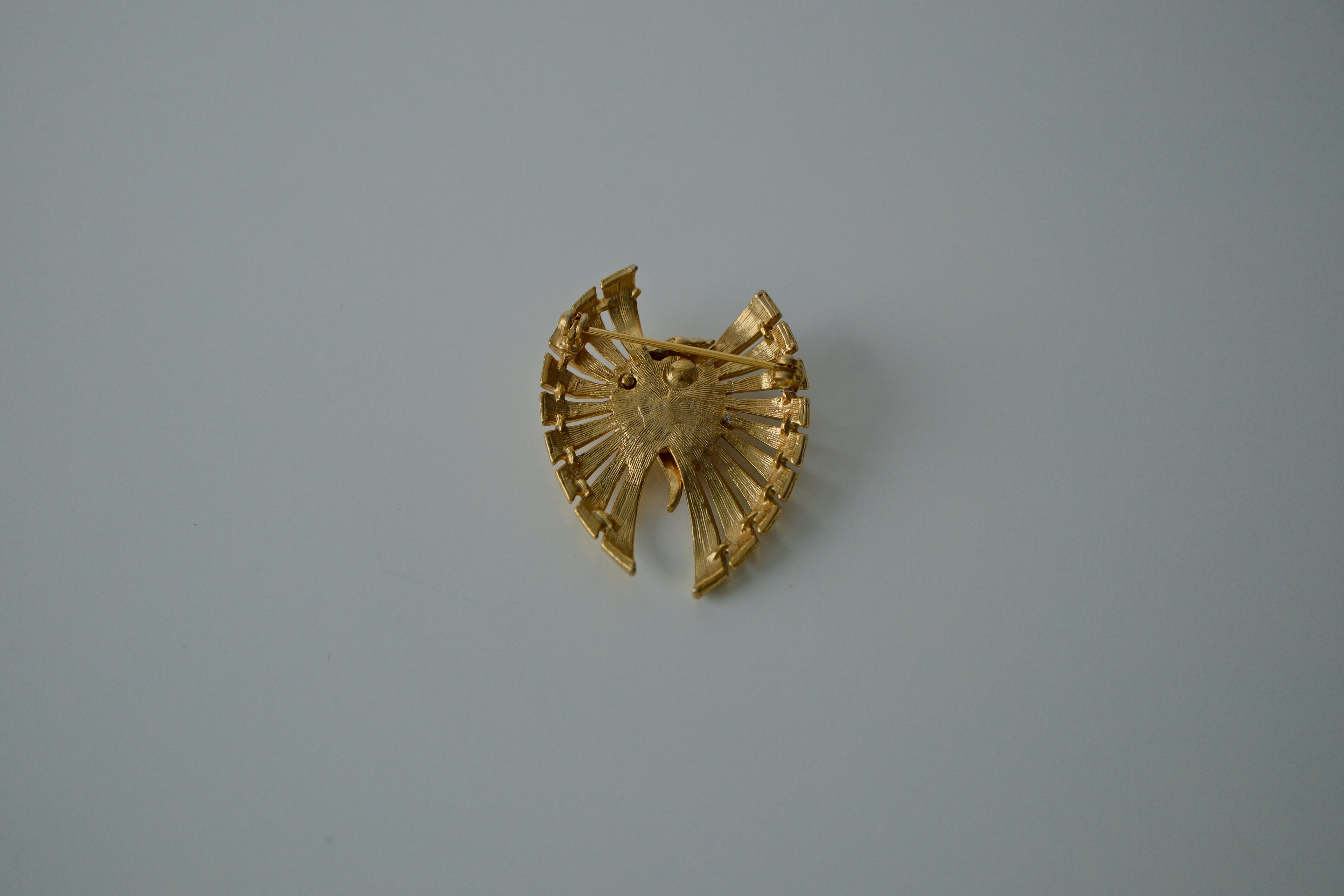 Vintage Gold Brushed Bow Brooch