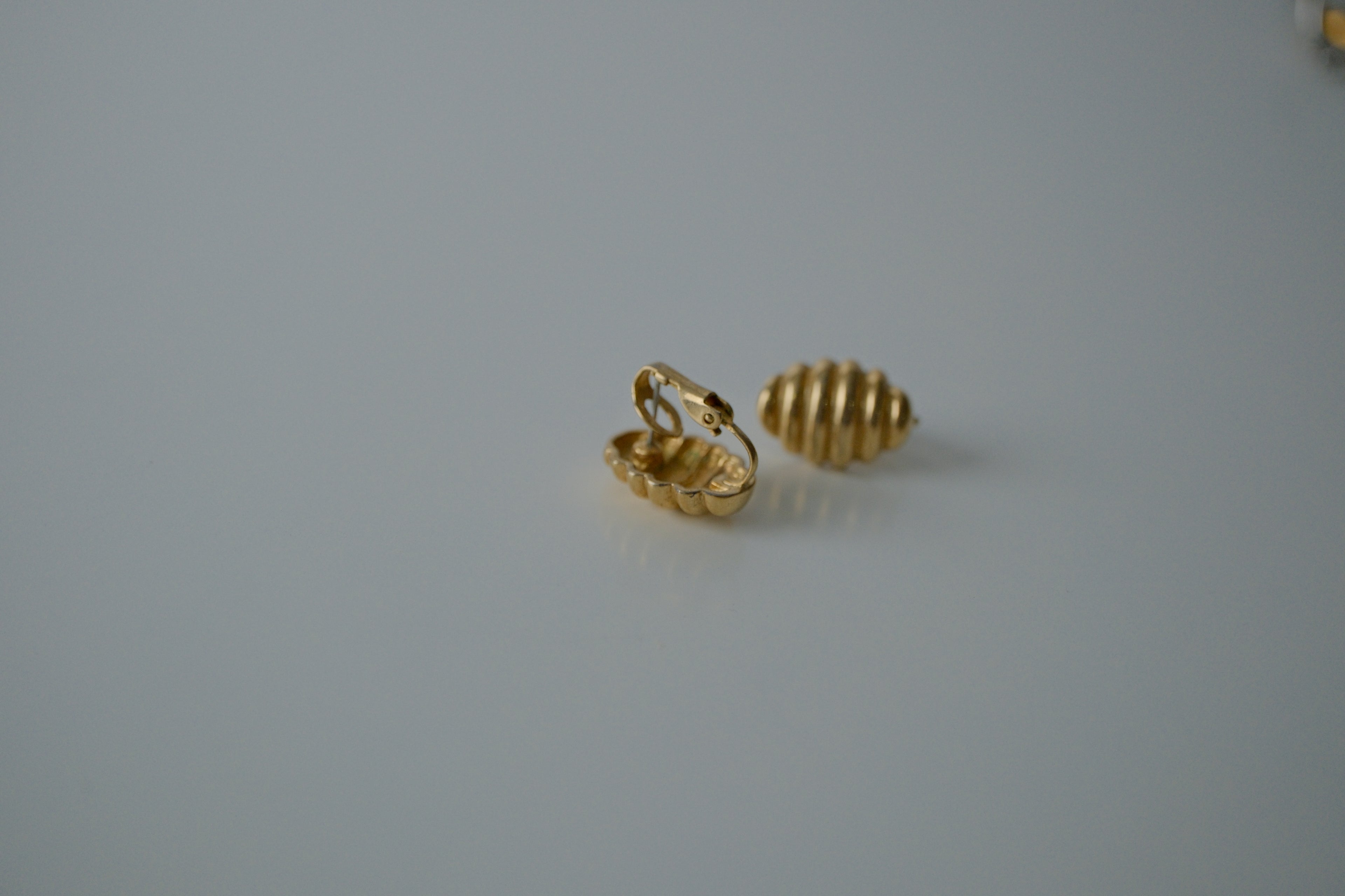 Vintage Gold Ribbed Earrings