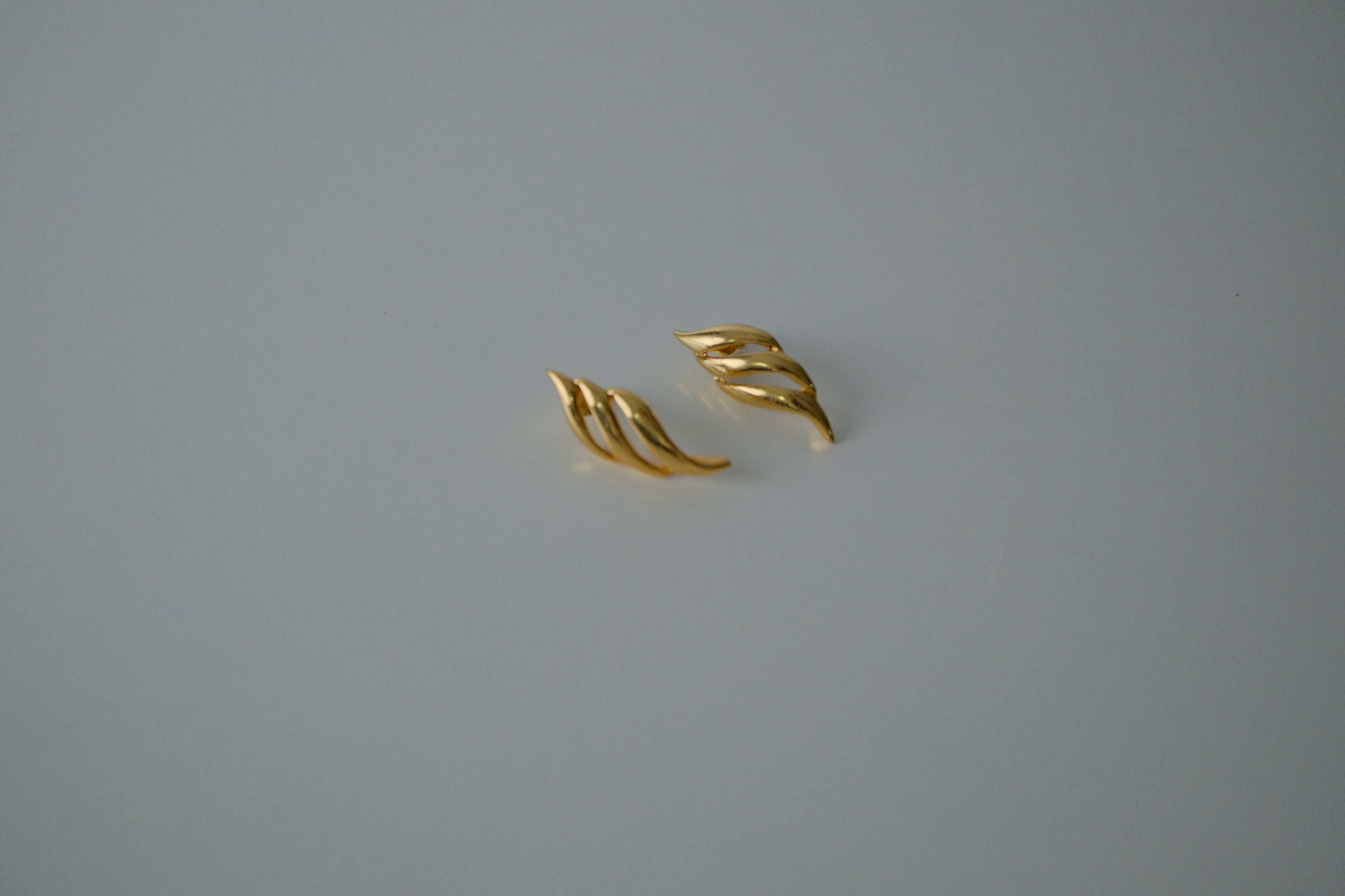 Vintage Gold Twisted Leaf Earrings
