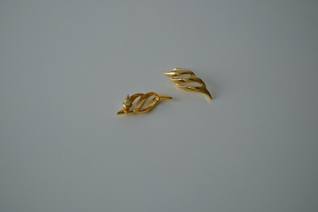 Vintage Gold Twisted Leaf Earrings