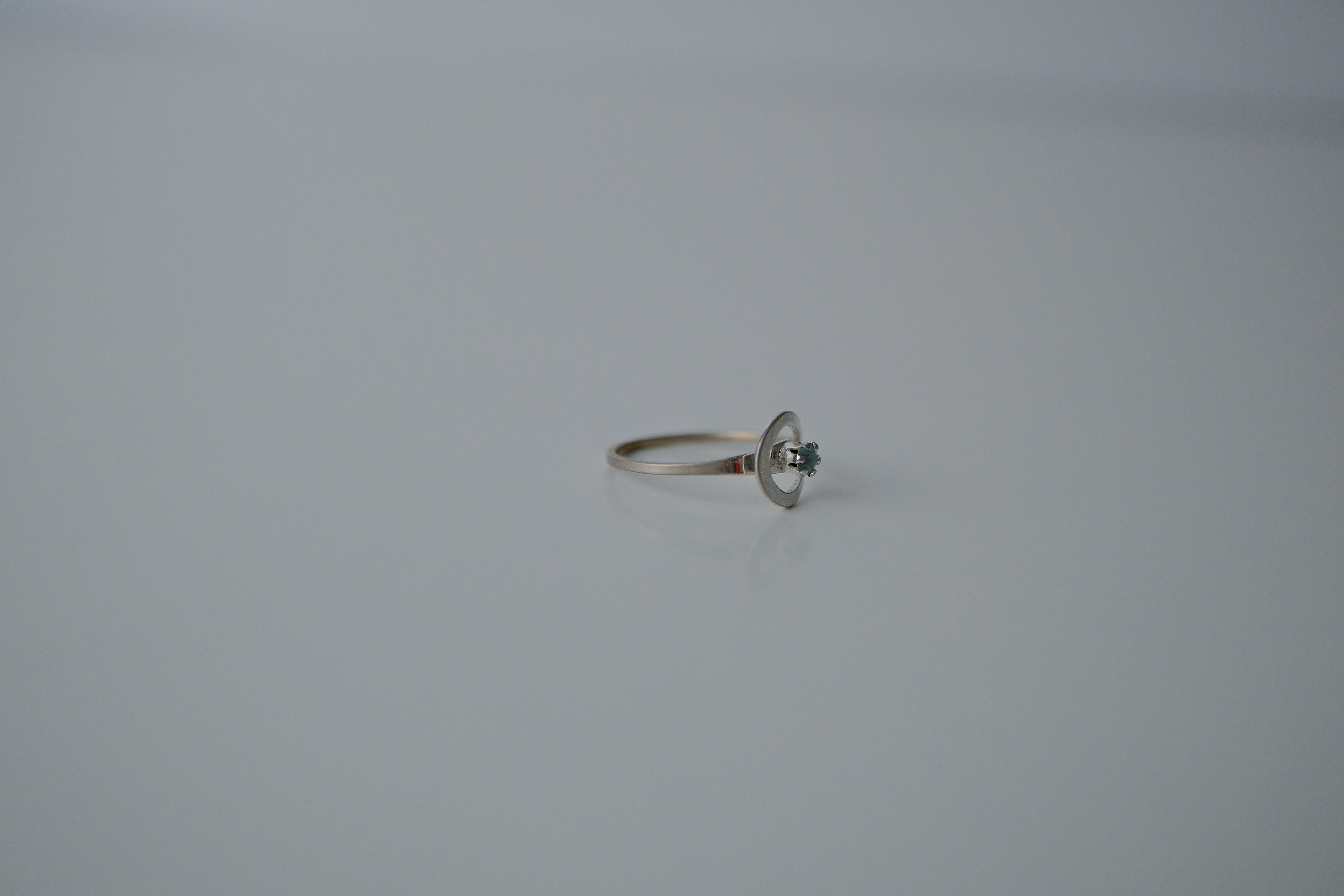 Vintag Avon Hooked Silver Ring