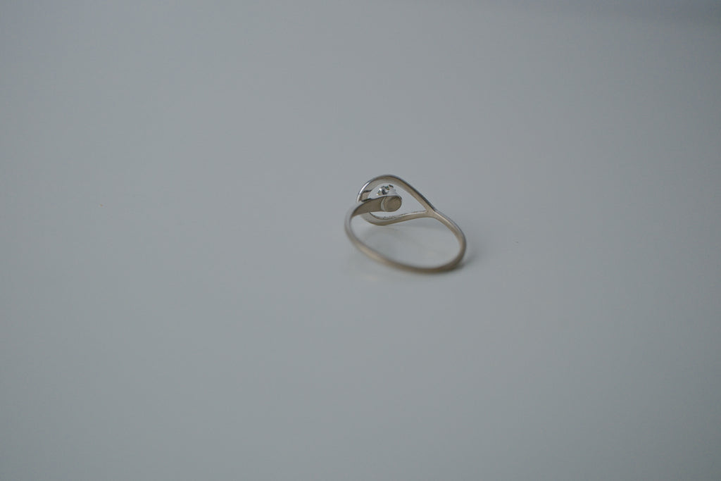 Vintag Avon Hooked Silver Ring