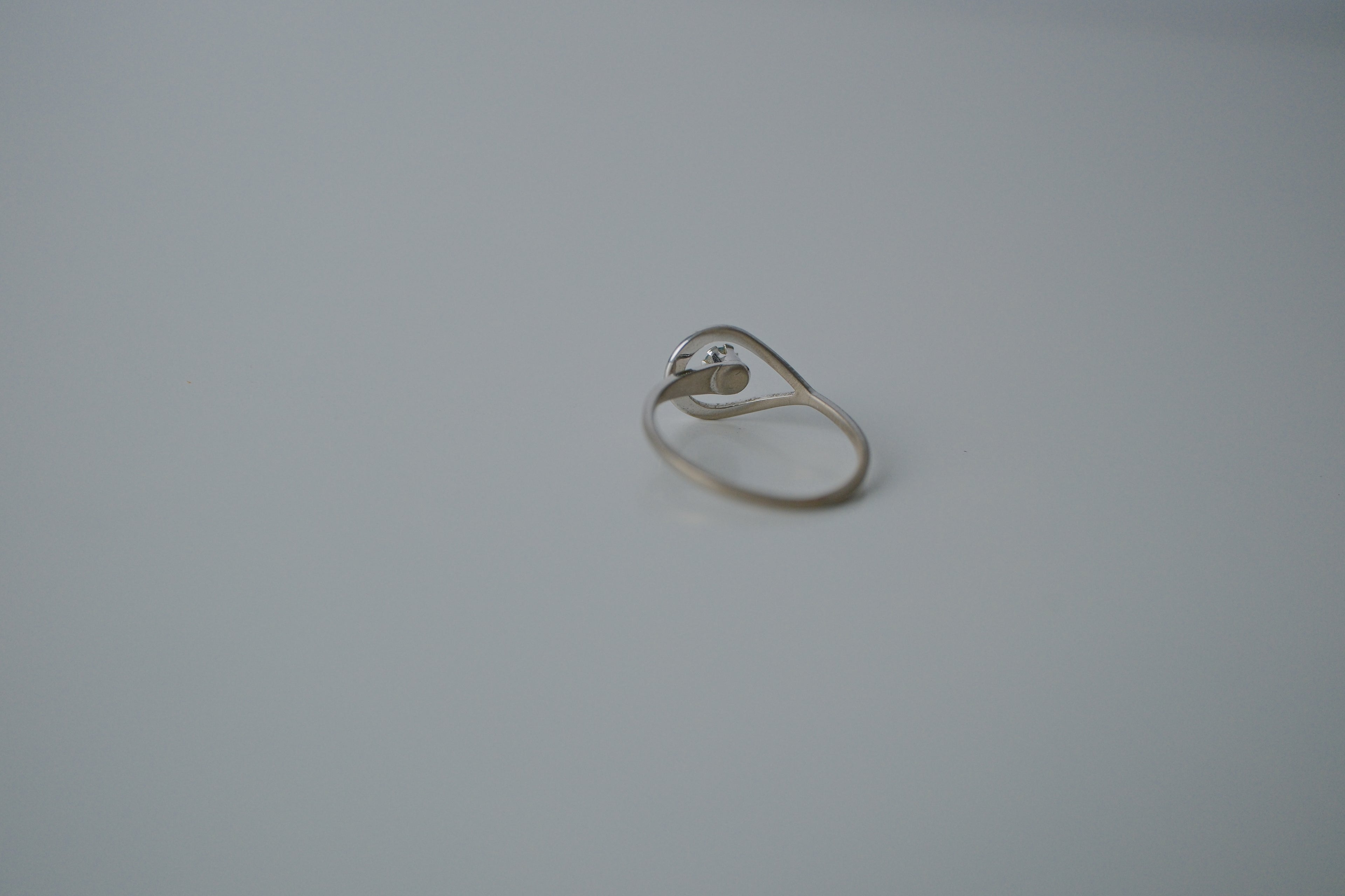 Vintag Avon Hooked Silver Ring