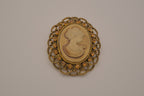 Oval Victorian style vintage cameo brooch