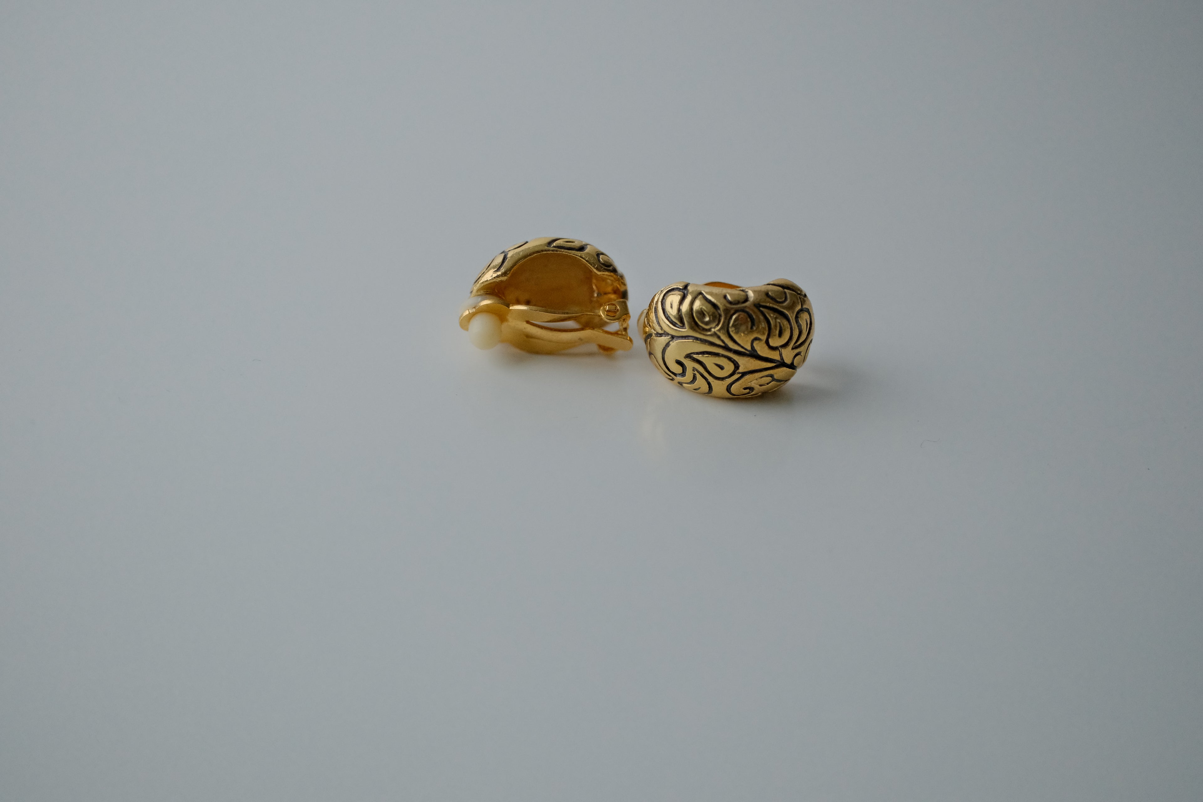Vintage Gold Tone Swirl Clip-On Earrings