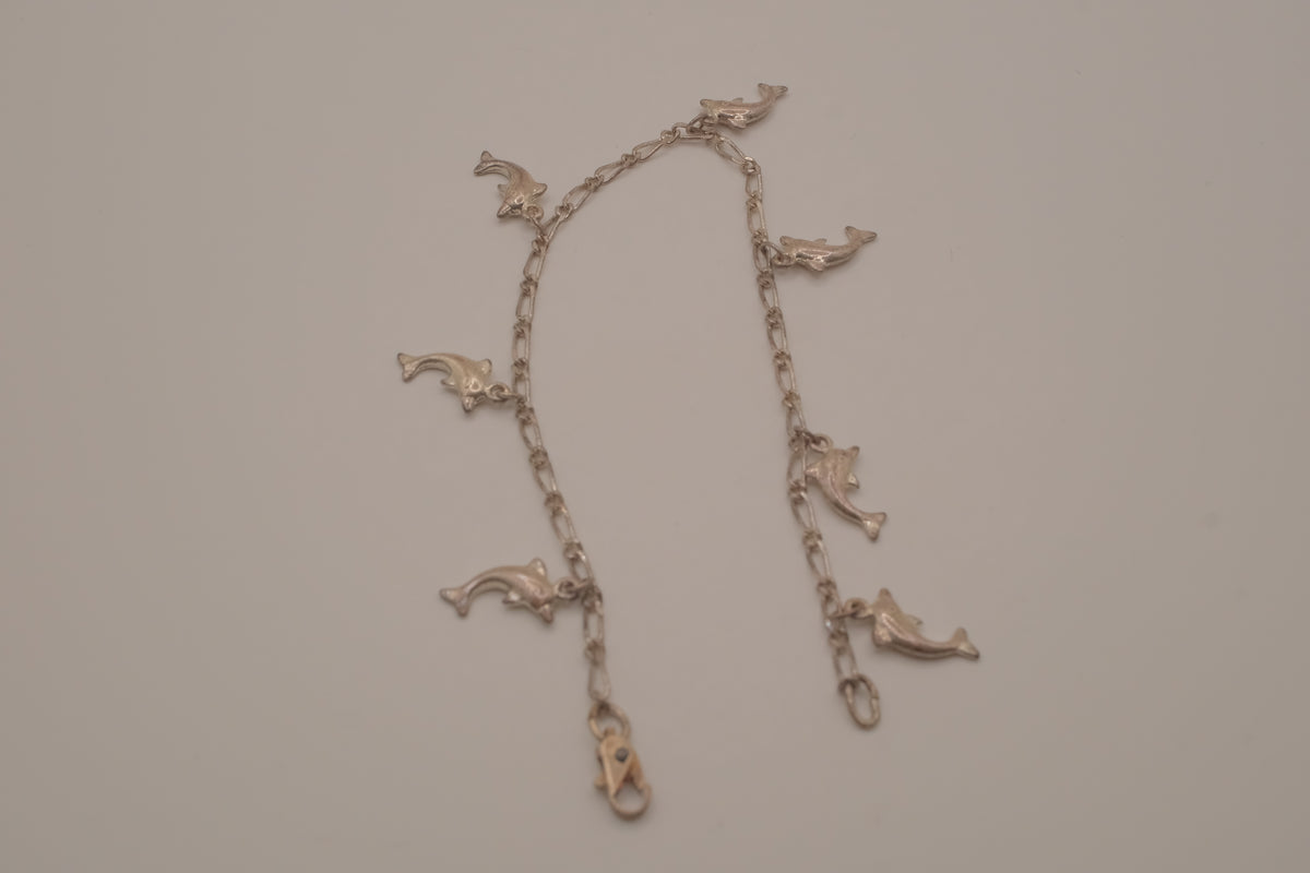 Vintage silver tone dolphin charm bracelet