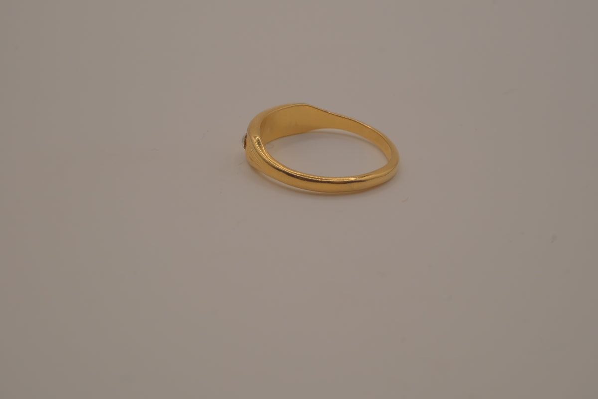 Victorian-style gold tone trilogy ring