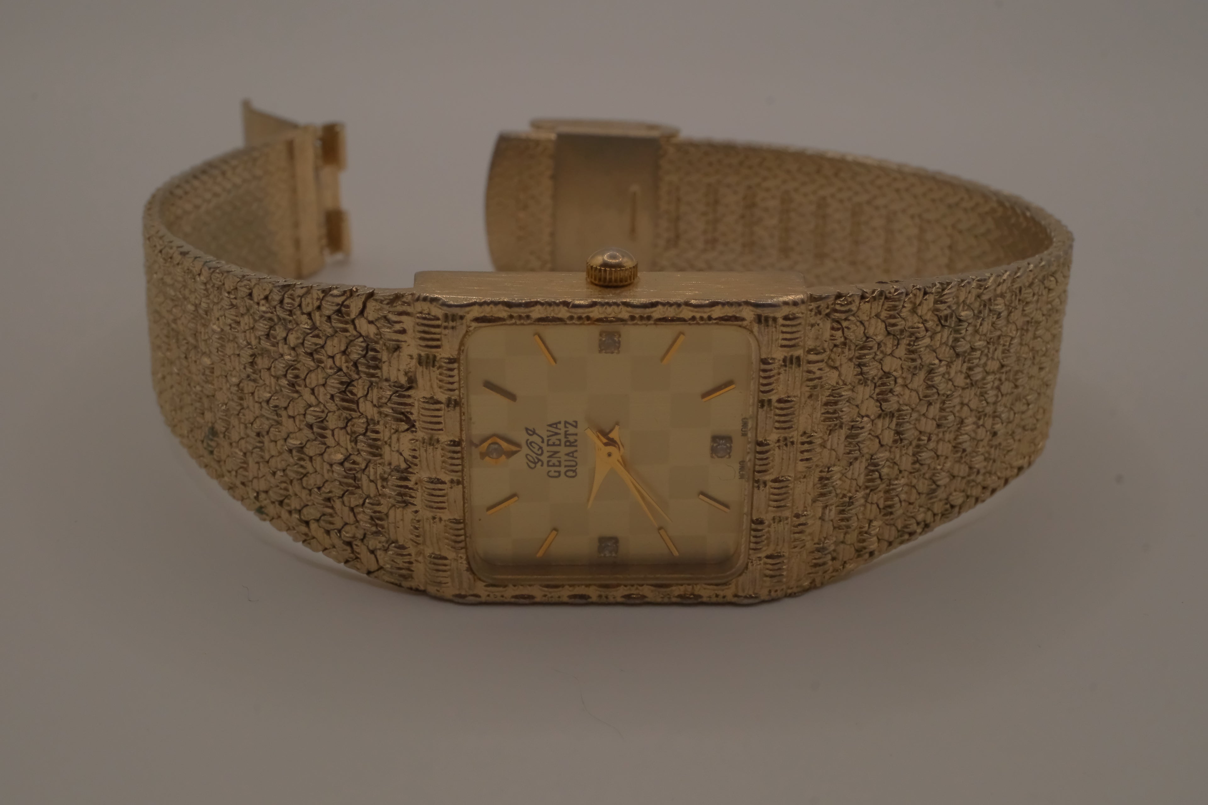 Vintage Geneve Gold quartz dress watch