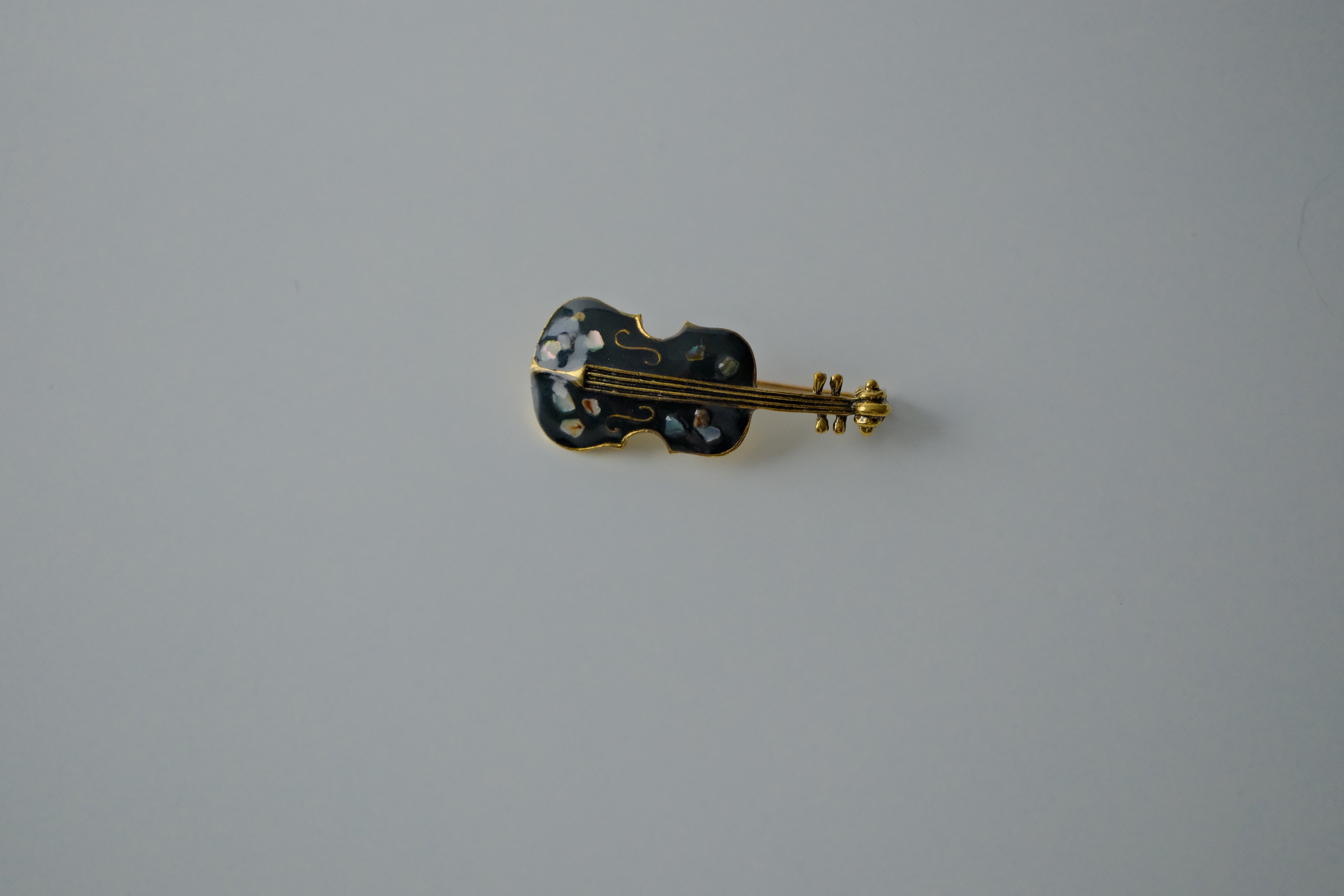 Vintage Gold Tone Violin Brooch