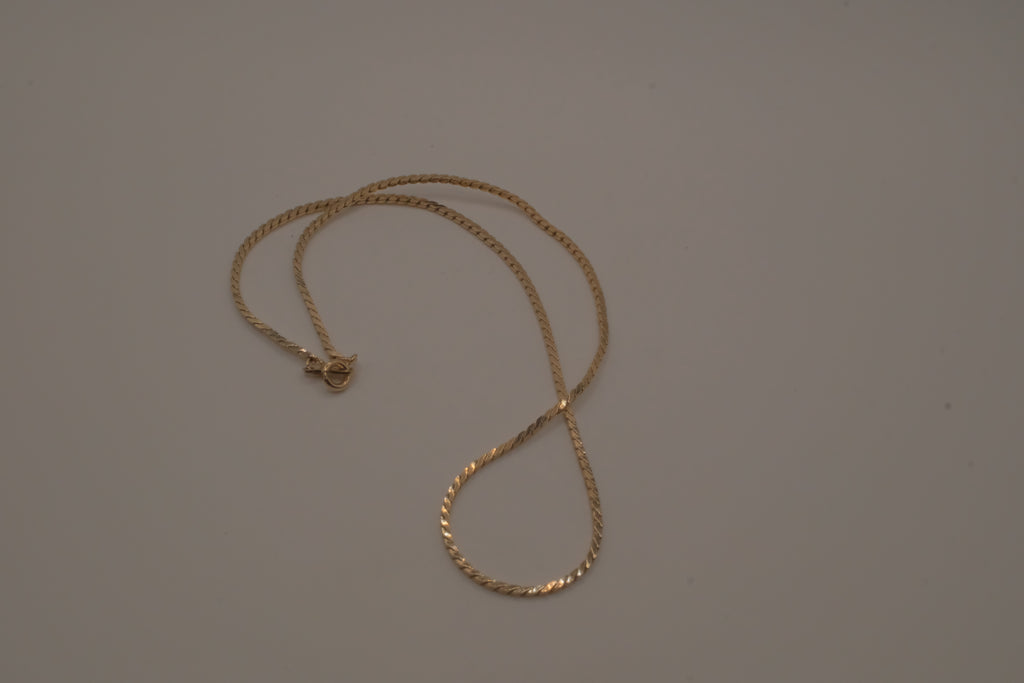 Vintage Avon herringbone pattern chain necklaces&nbsp;