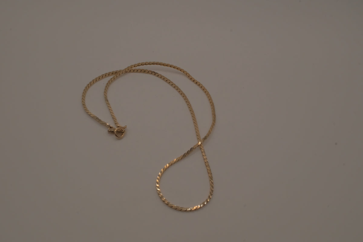 Vintage Avon herringbone pattern chain necklaces&nbsp;