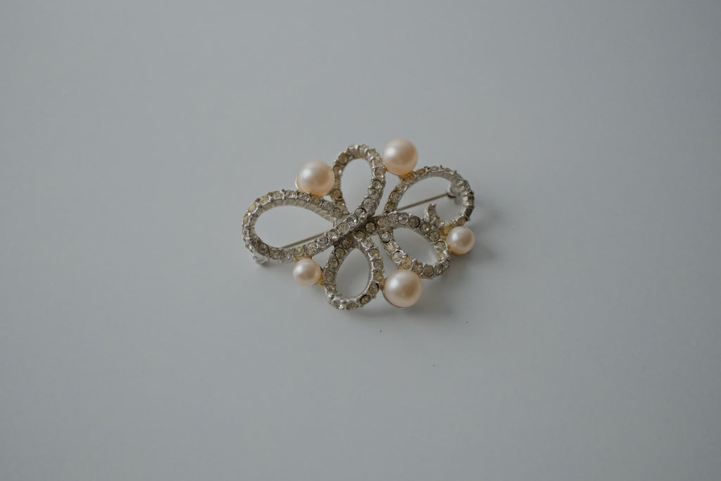 Vintage Knotted Pearl and Rhinestone Brooch