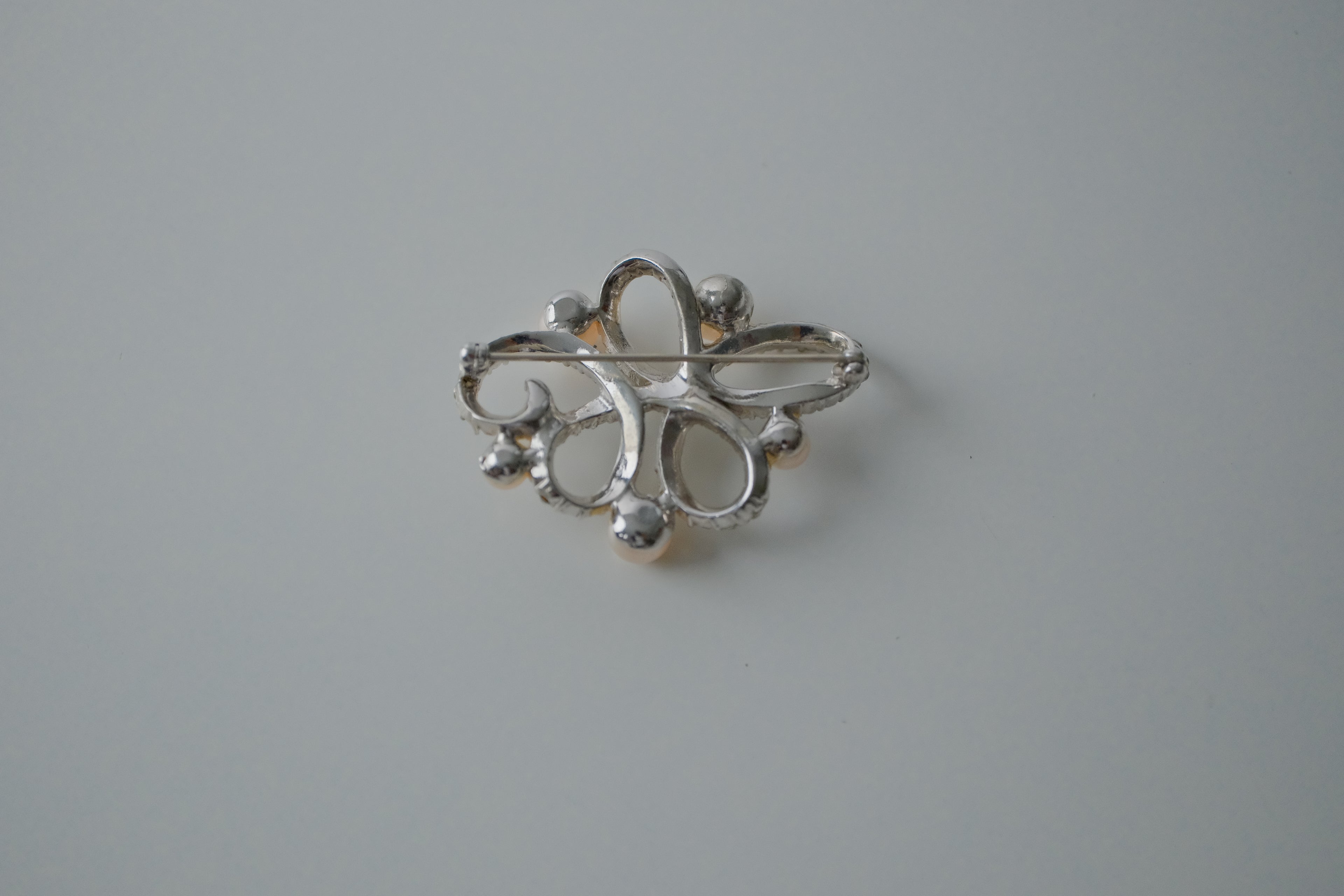 Vintage Knotted Pearl and Rhinestone Brooch