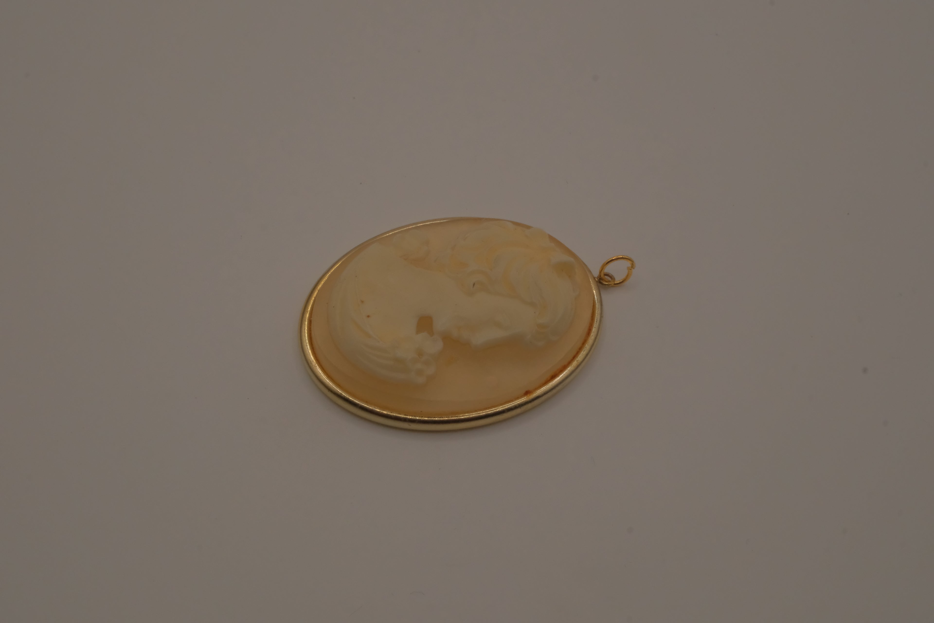 Vintage classic cameo pendant