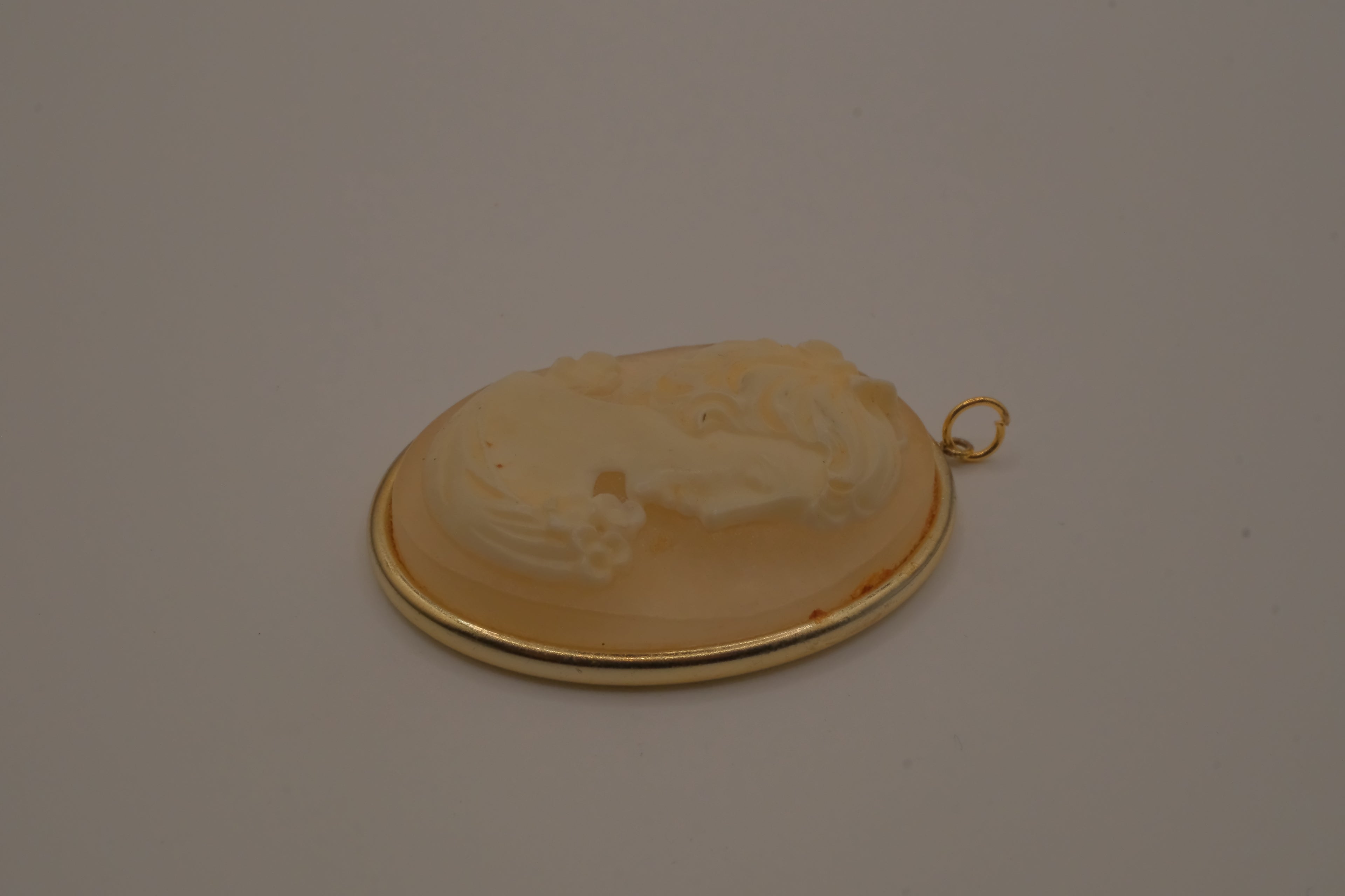 Vintage classic cameo pendant