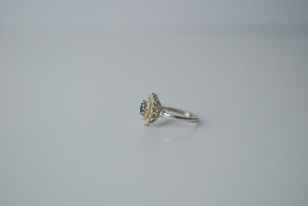 Vintage 1970s 18K White Gold Cocktail Ring