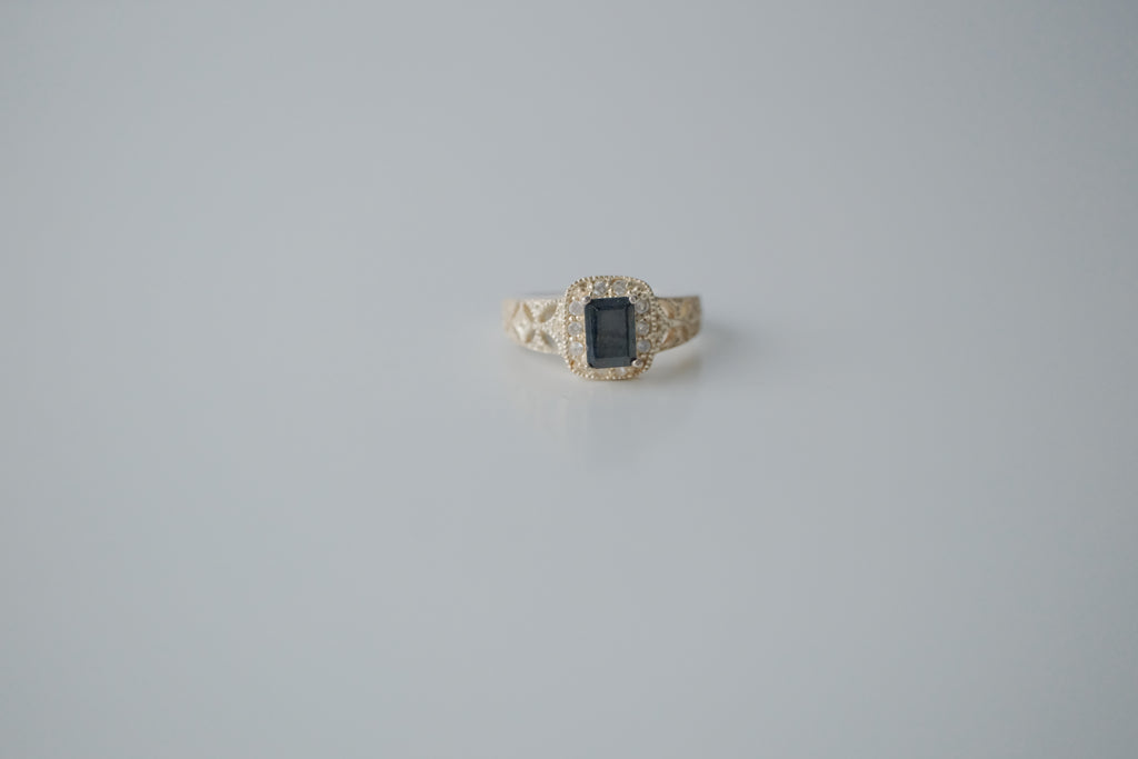 Vintage Sterling Silver Black Gemstone Ring