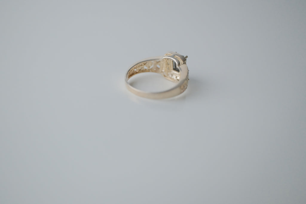 Vintage Sterling Silver Black Gemstone Ring