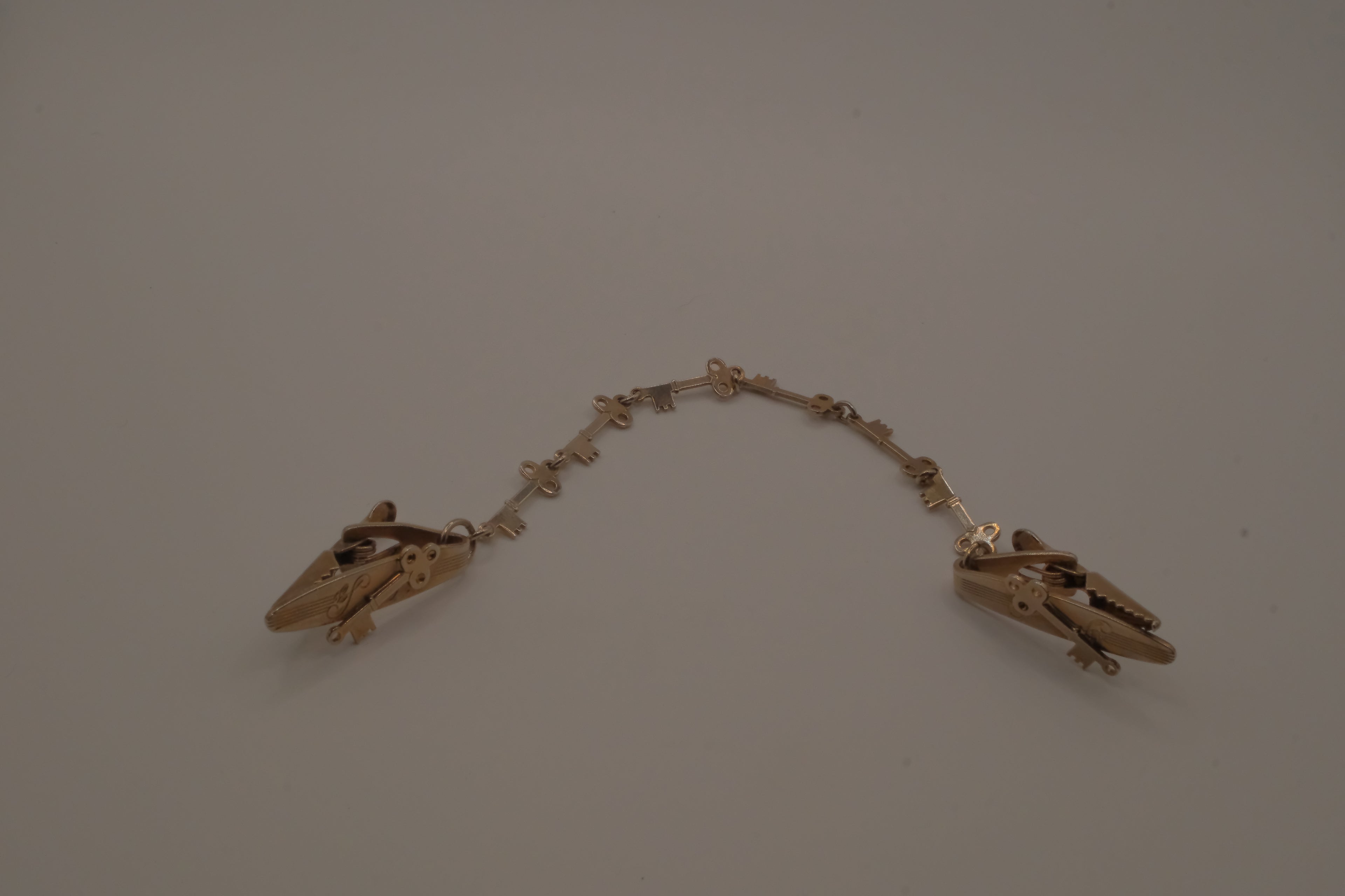 Vintage sweater guard/cardigan clip/collar clip