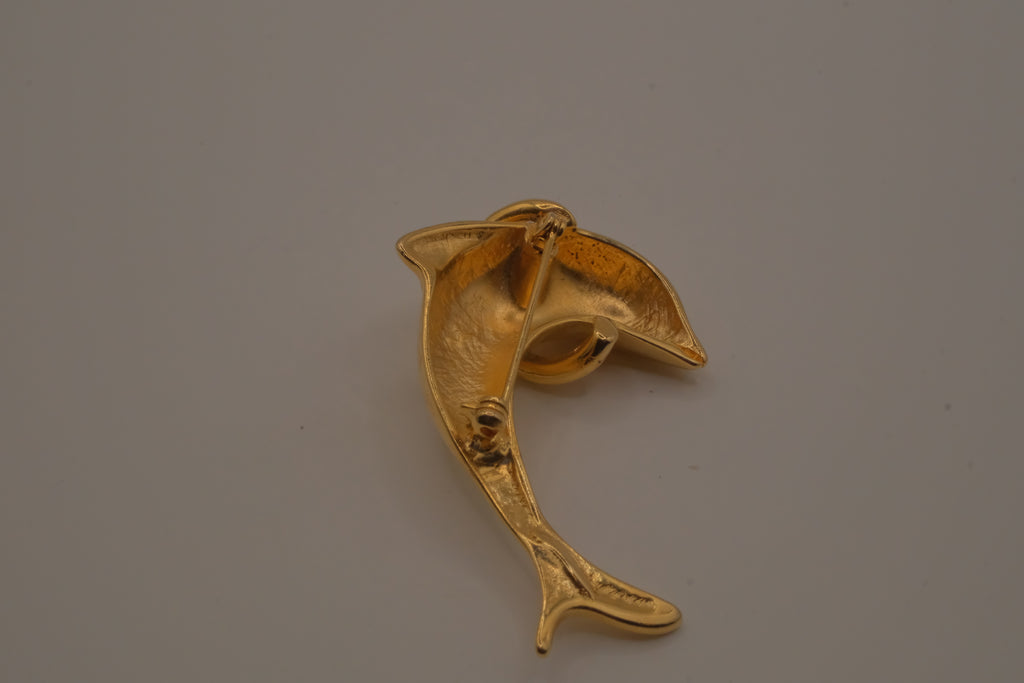 Vintage dolphin jumping through a hoop brooch pin