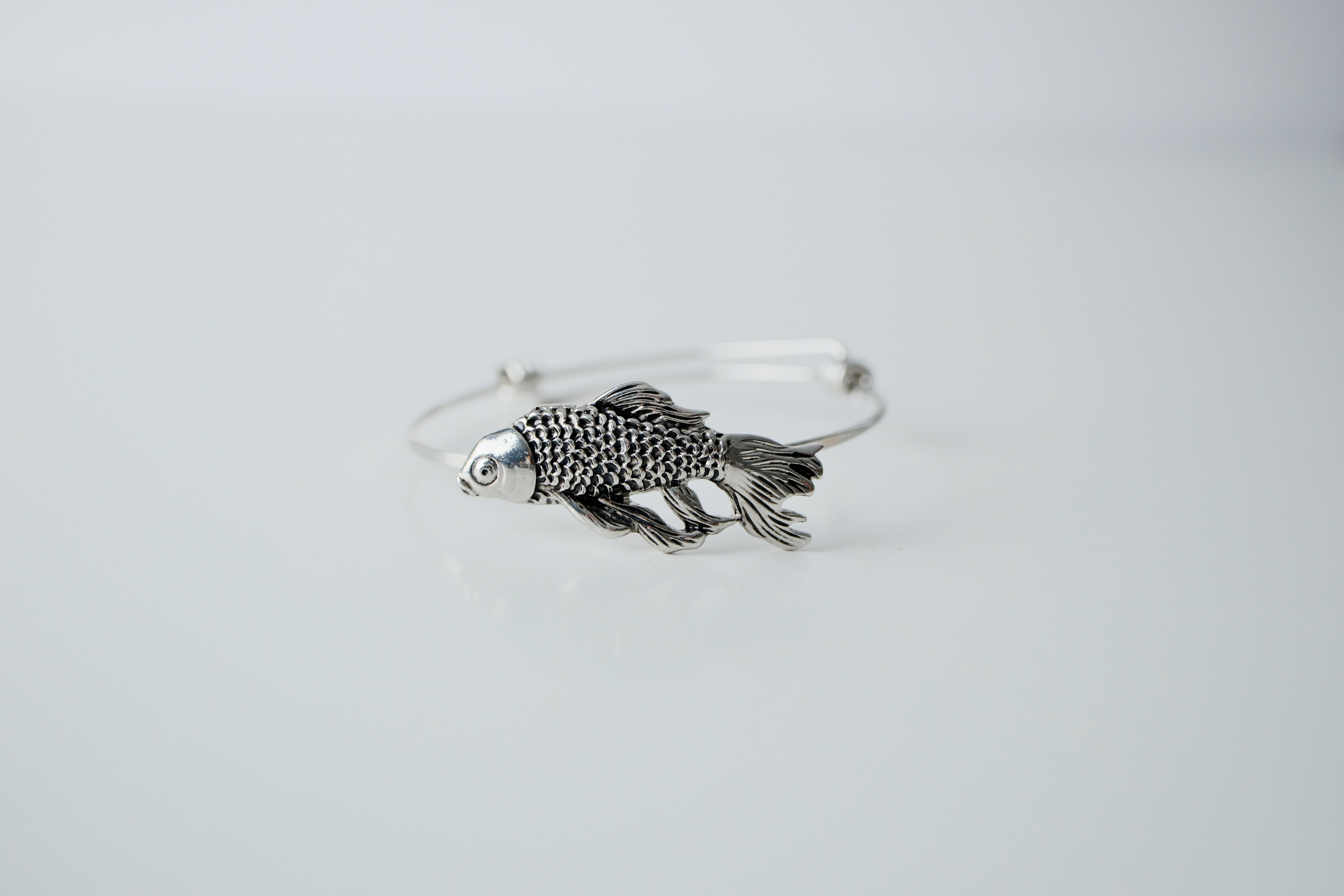 Vintage Silver Textured Fish Bangle – Serevive