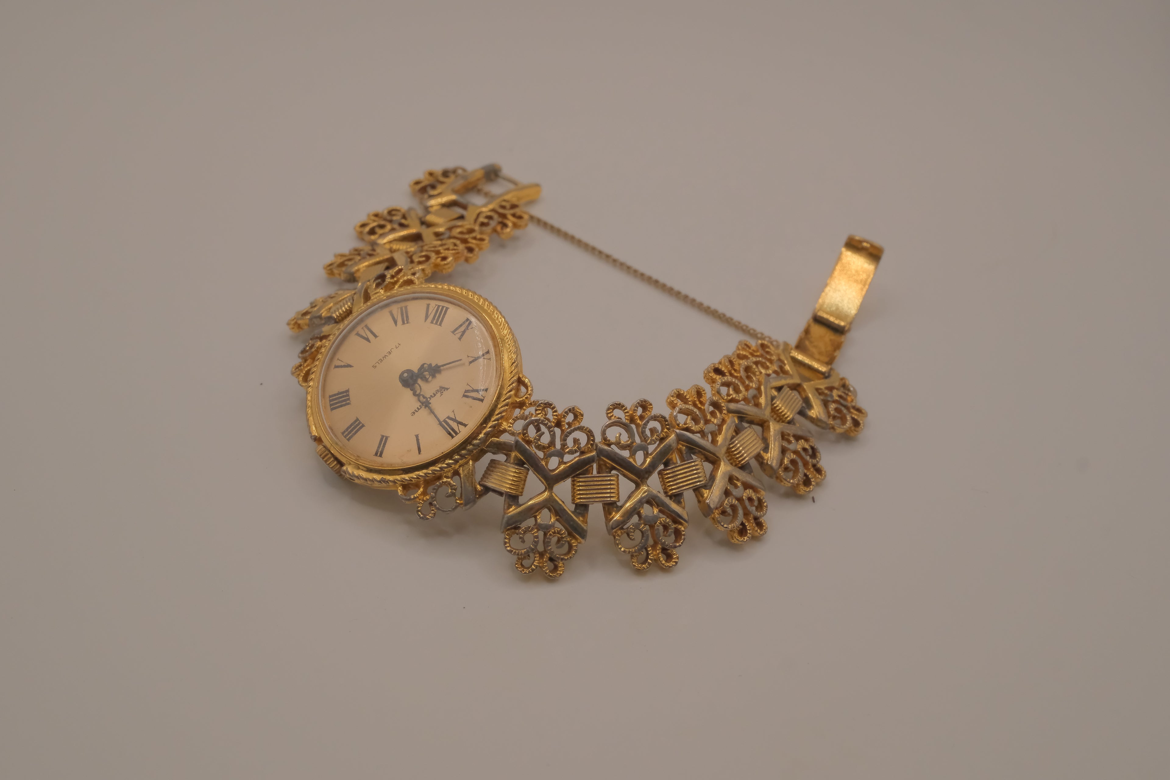 Vintage Victorian revival Vendome 17 jewel mechanical watch