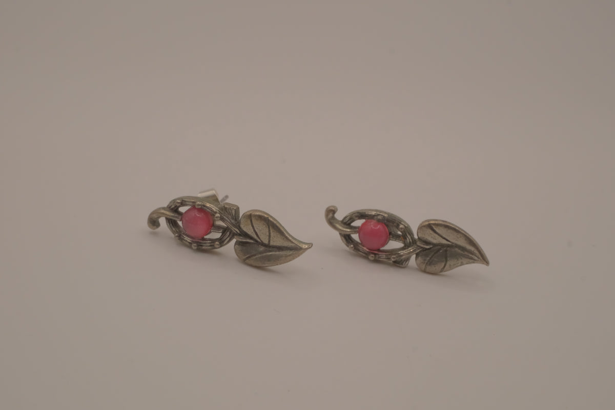 Vintage Miracle leaf stud earring