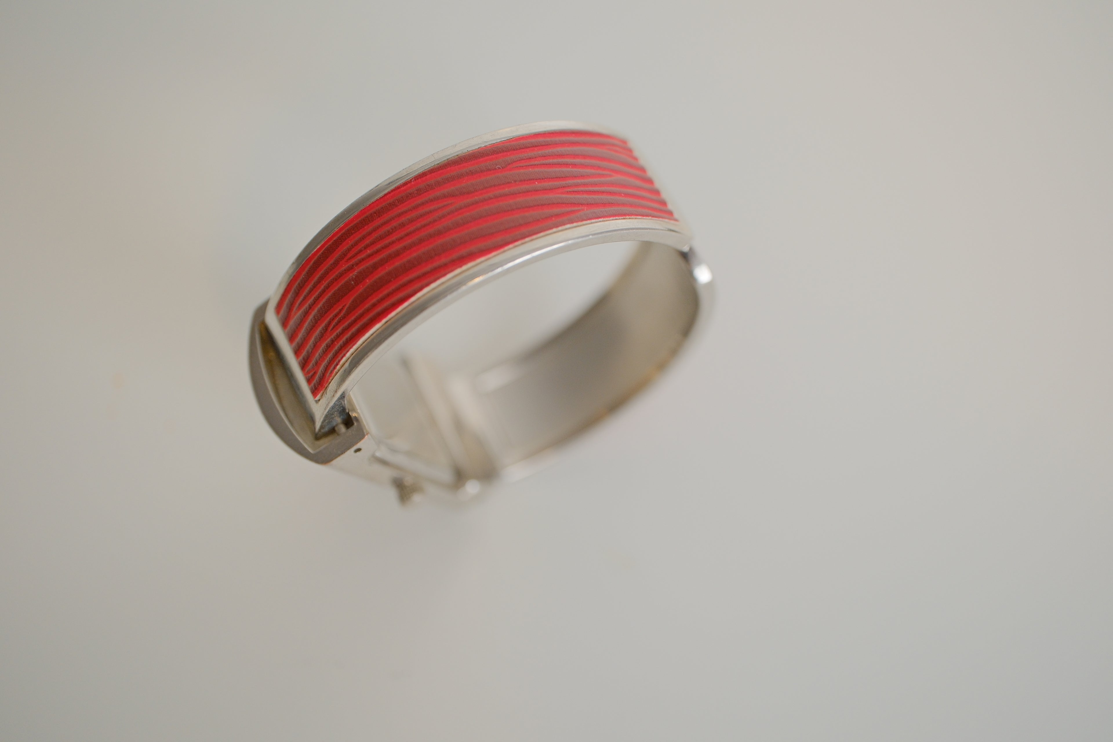 Terner quartz Red cuff watch&nbsp;
