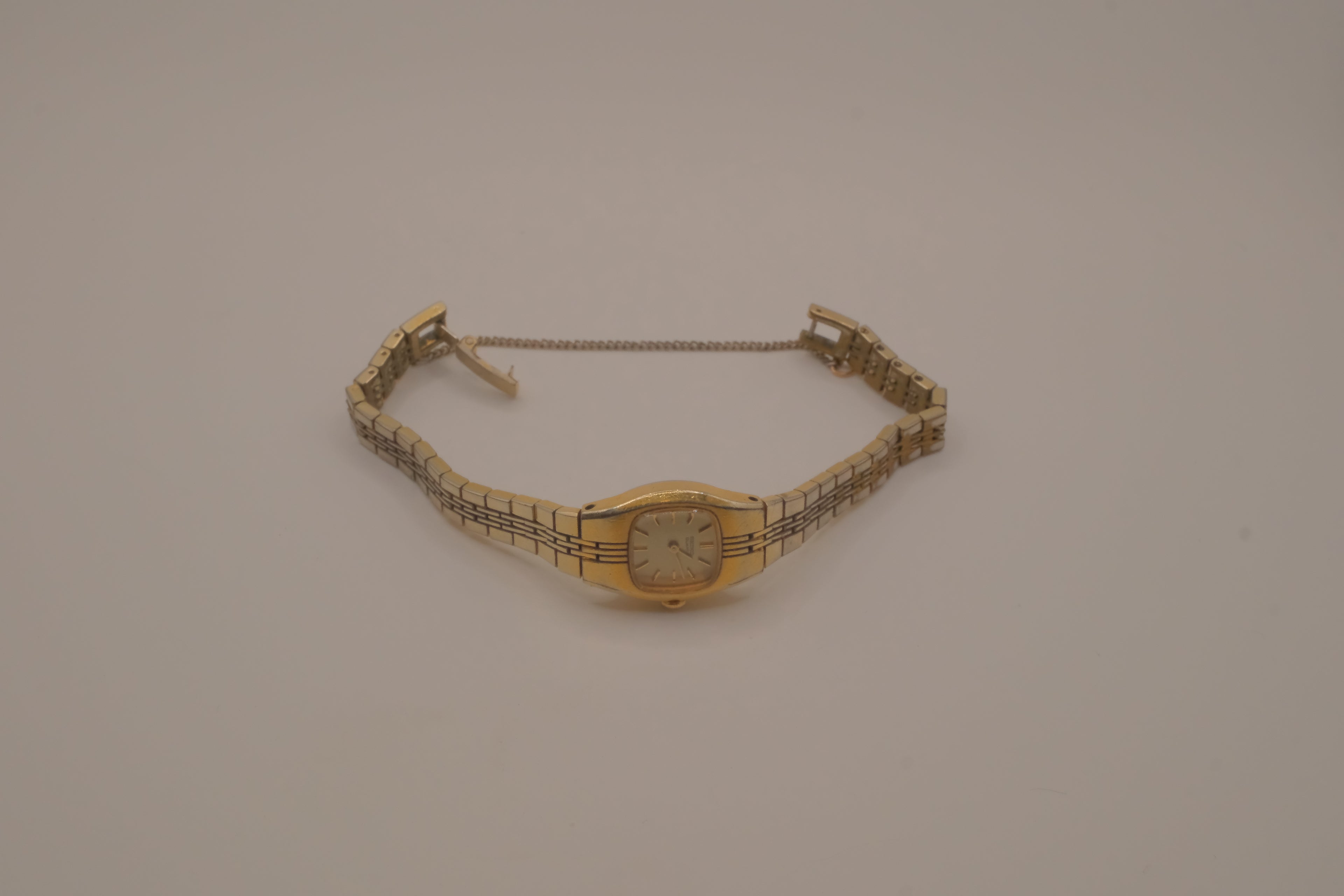 Seiko women's gold-tone quartz cocktail watch