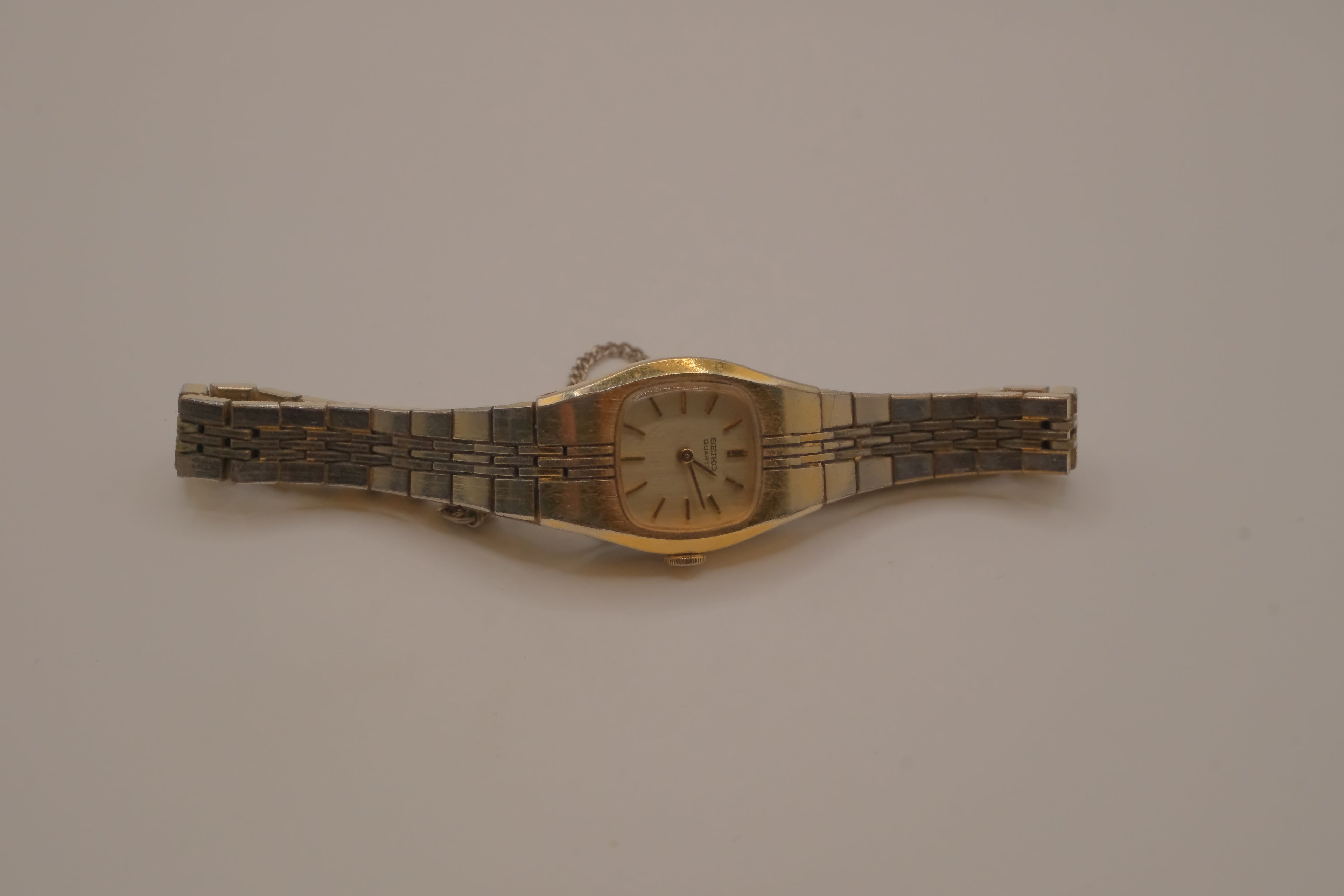 Seiko women's gold-tone quartz cocktail watch