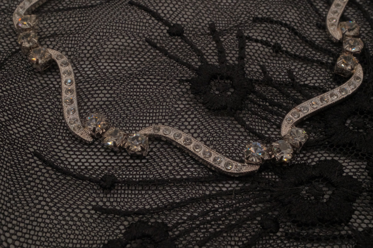 Vintage rhinestones Wave Necklace