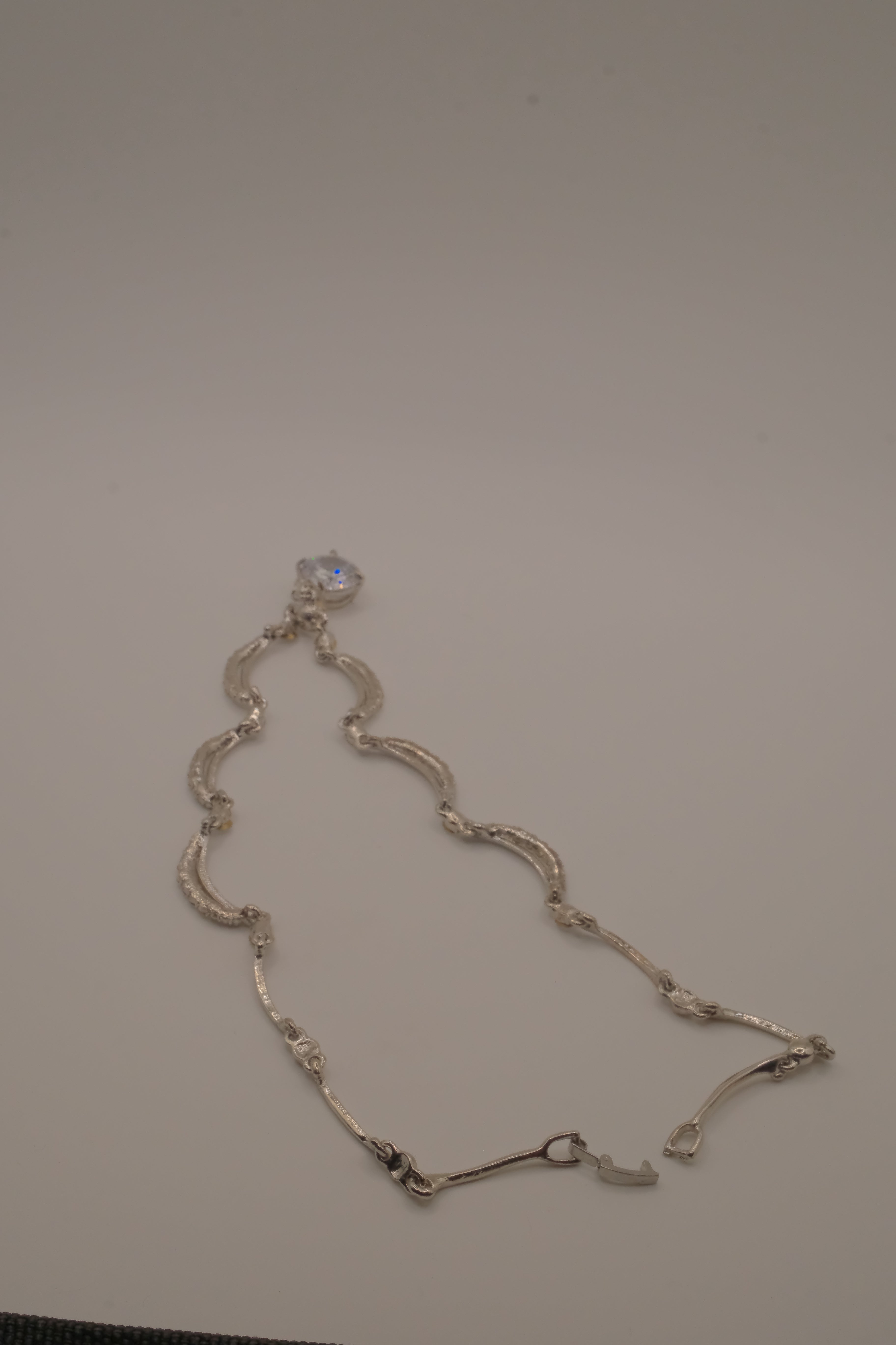 Vintage scalloped rhinestone choker necklace