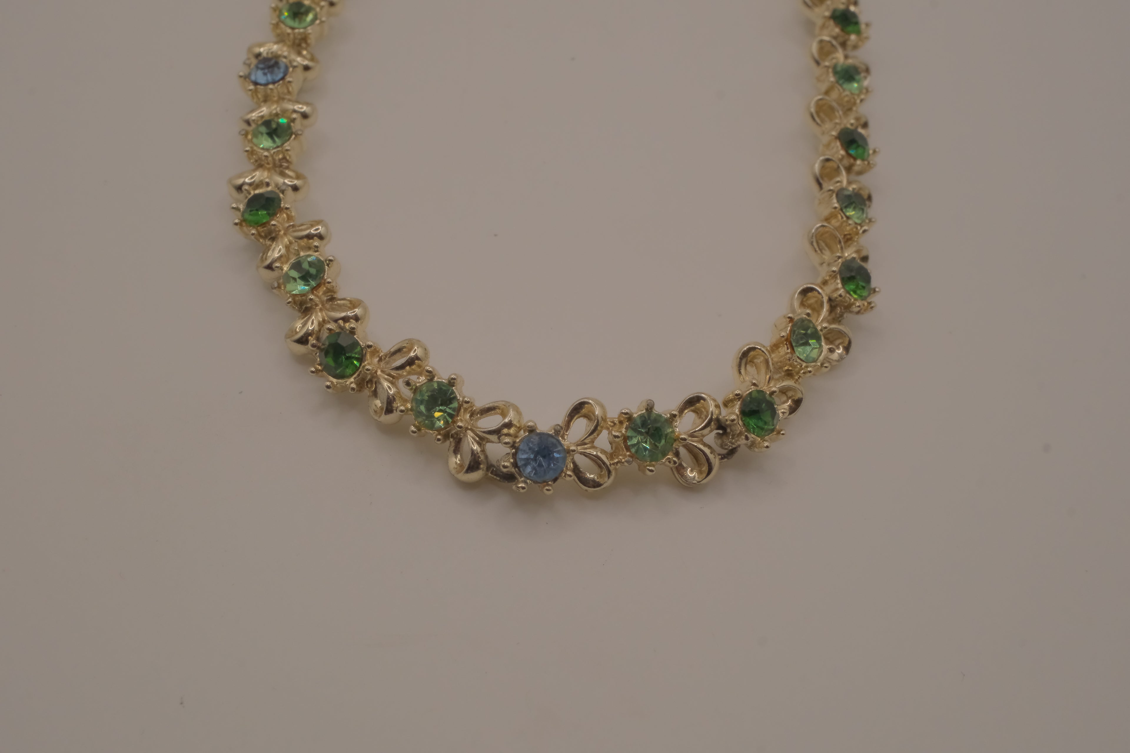 Vintage Green rhinestone flower necklace