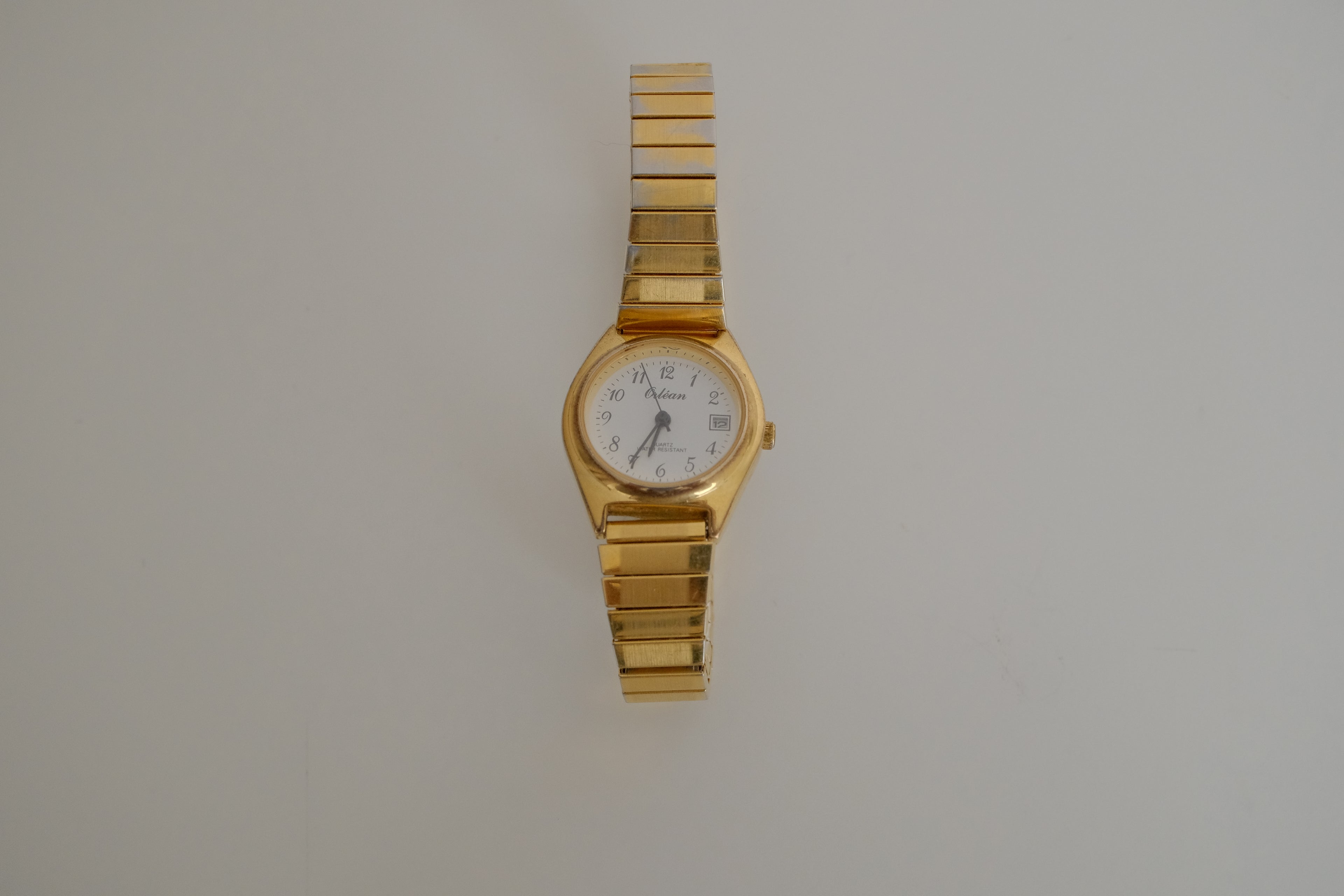 Orlean quartz watch with gold-tone finish