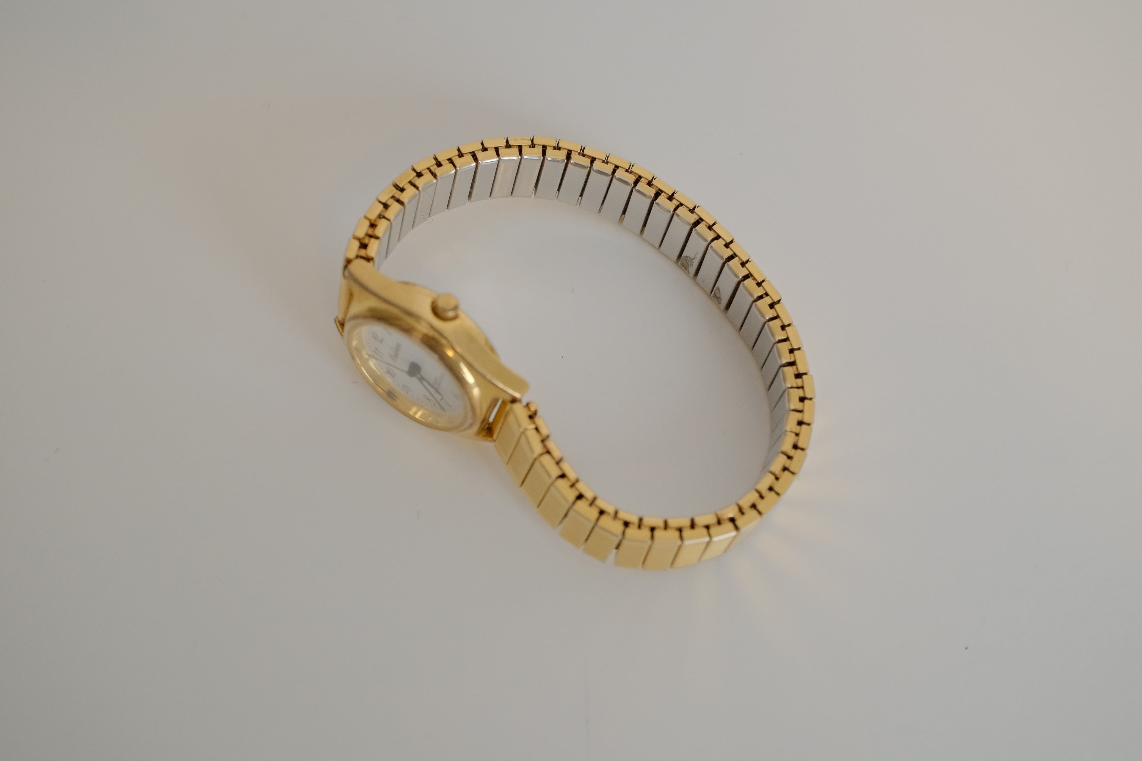 Orlean quartz watch with gold-tone finish