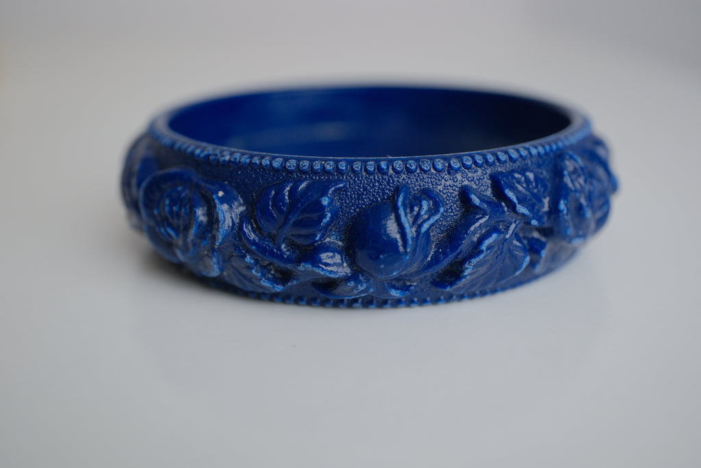 Vintage carved floral design bangle
